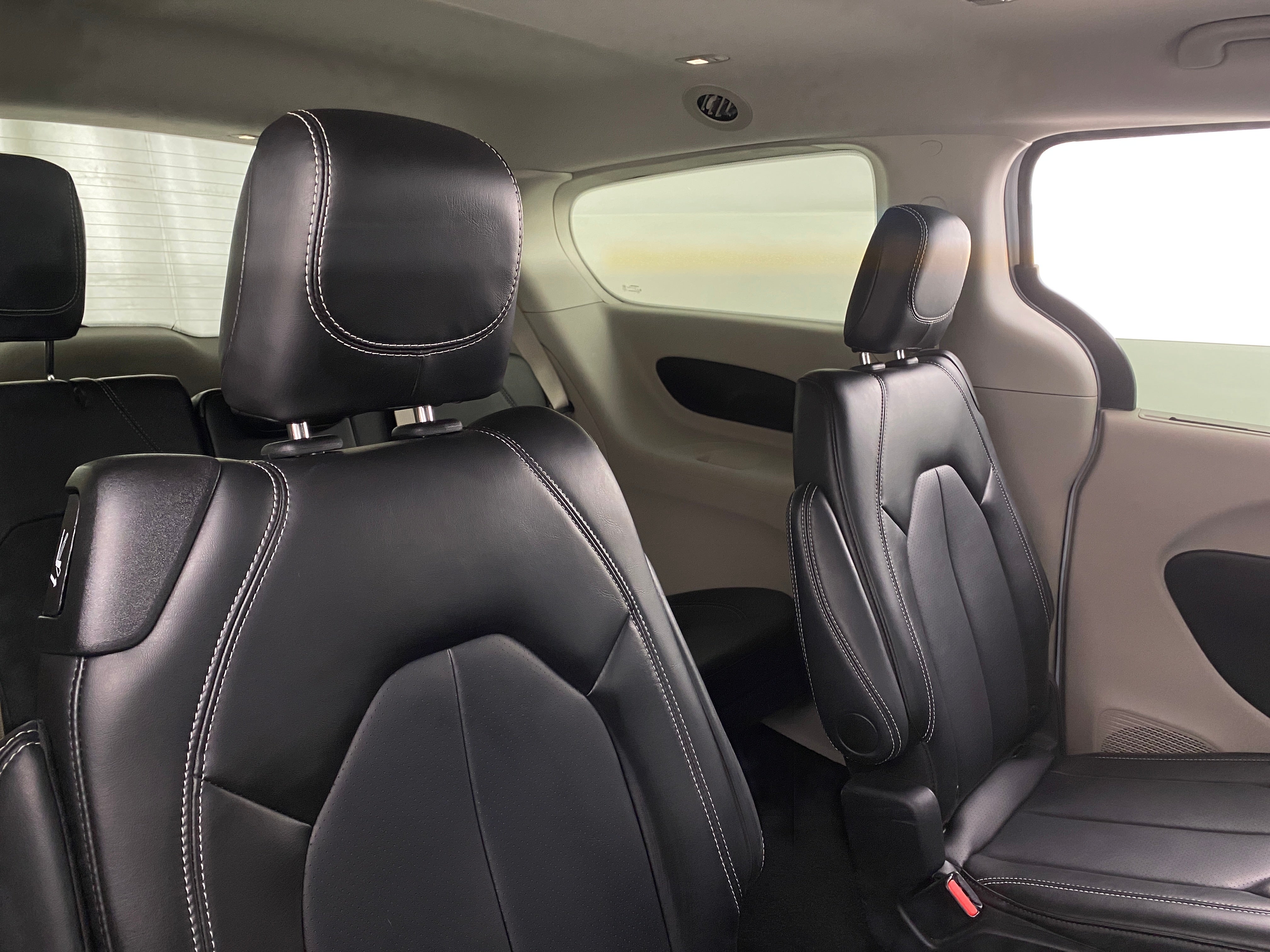 2024 Chrysler Pacifica Touring L 5