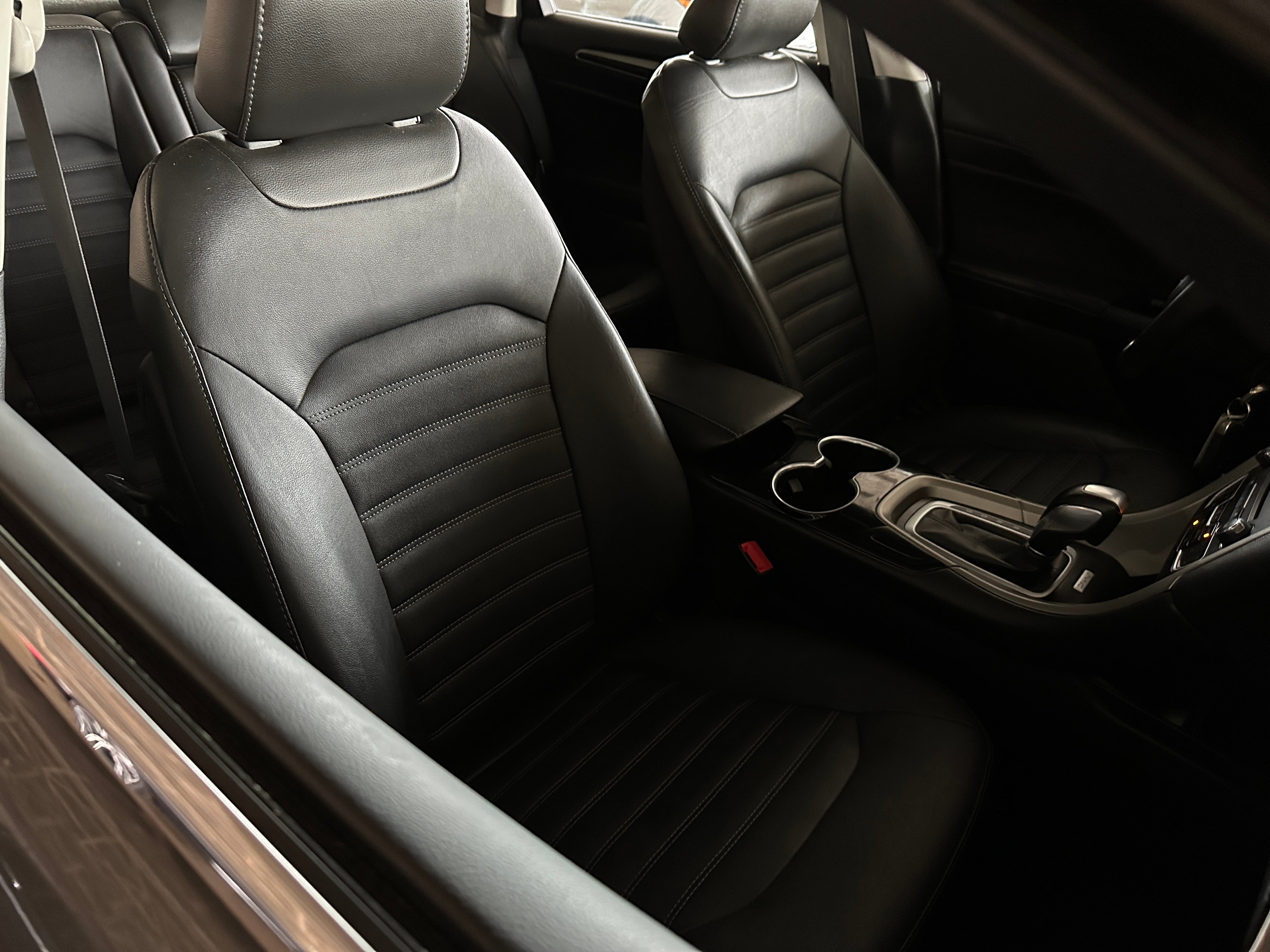 2016 Ford Fusion SE 2