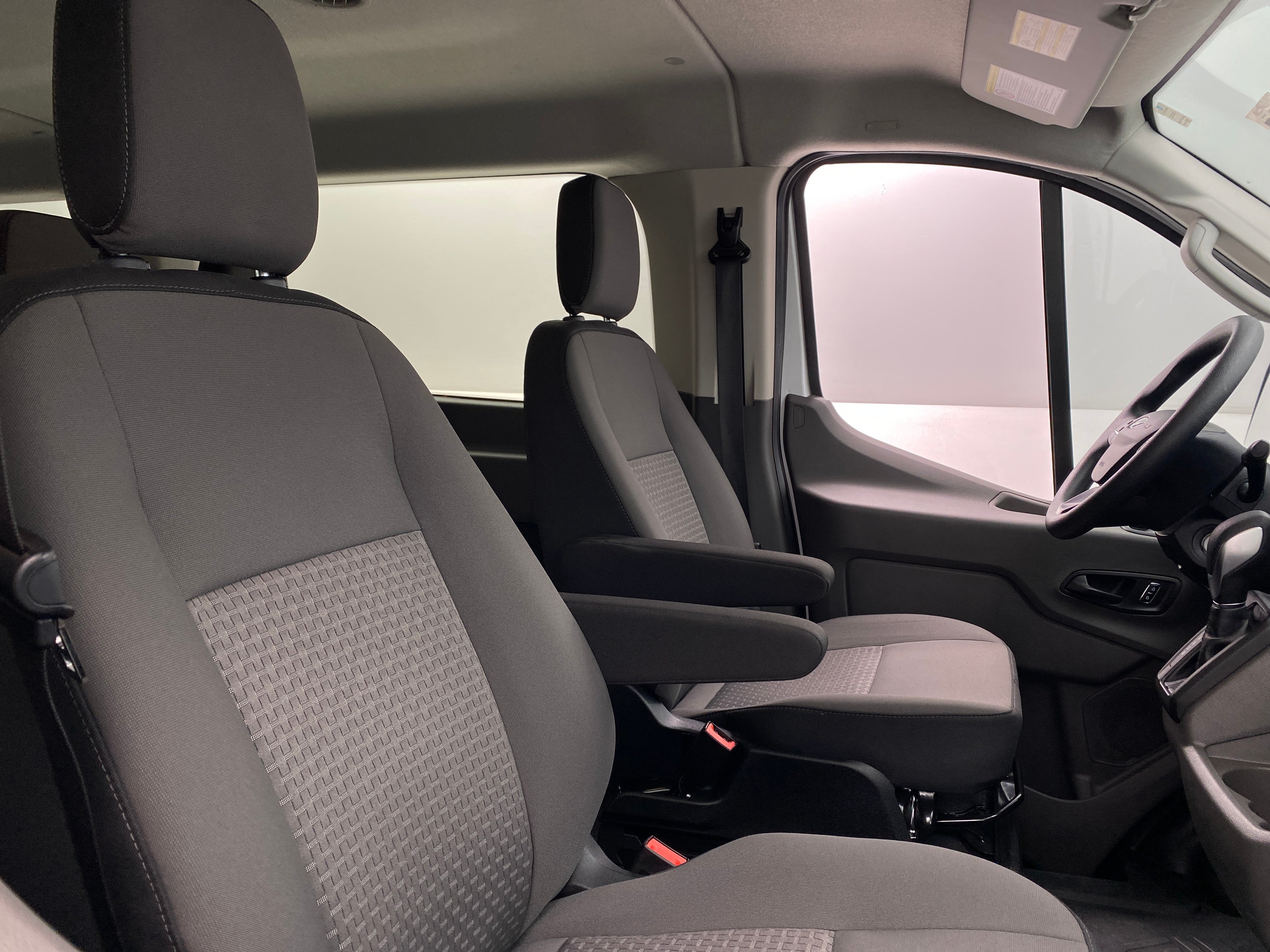 2024 Ford Econoline E-350 2