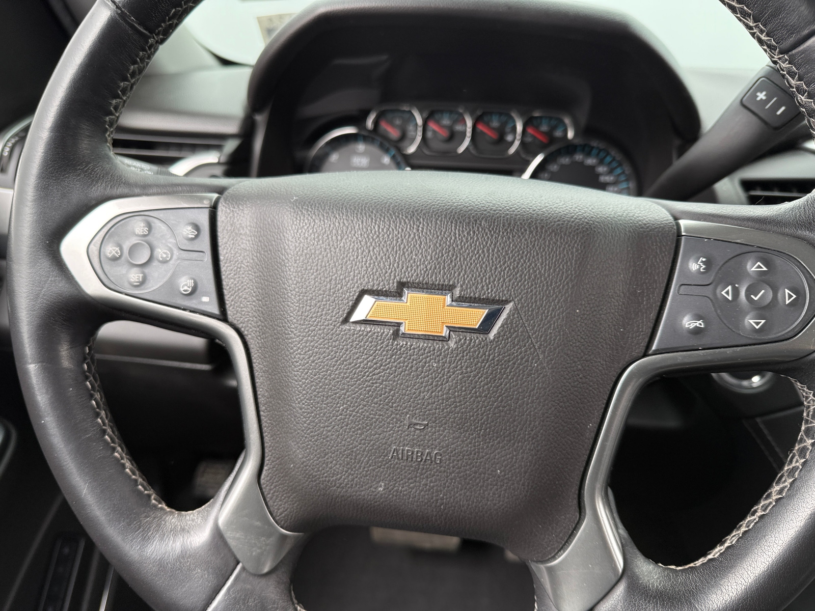 Thumbnail: 2019 Chevrolet Tahoe - 4