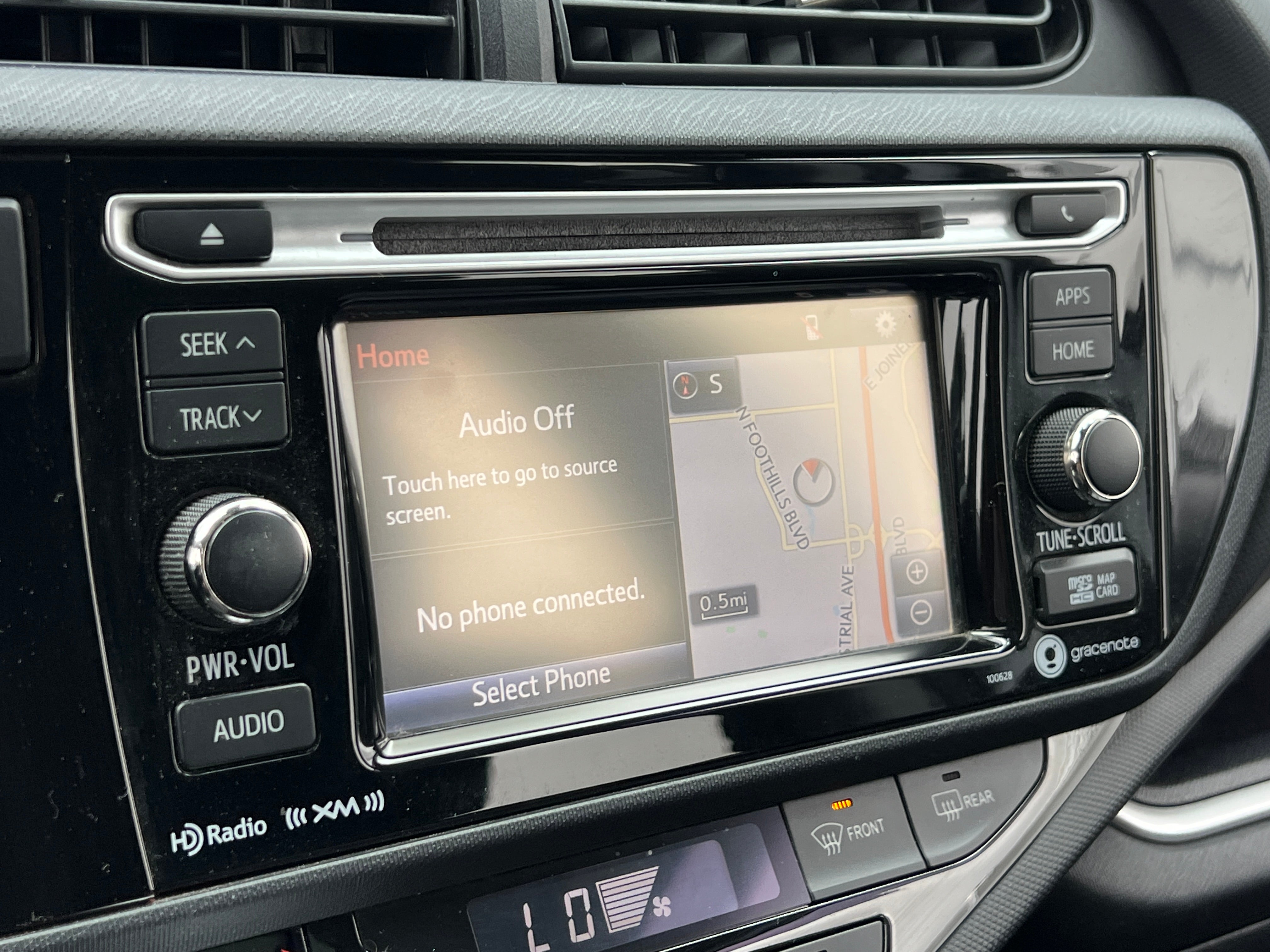 2016 Toyota Prius c Three 4