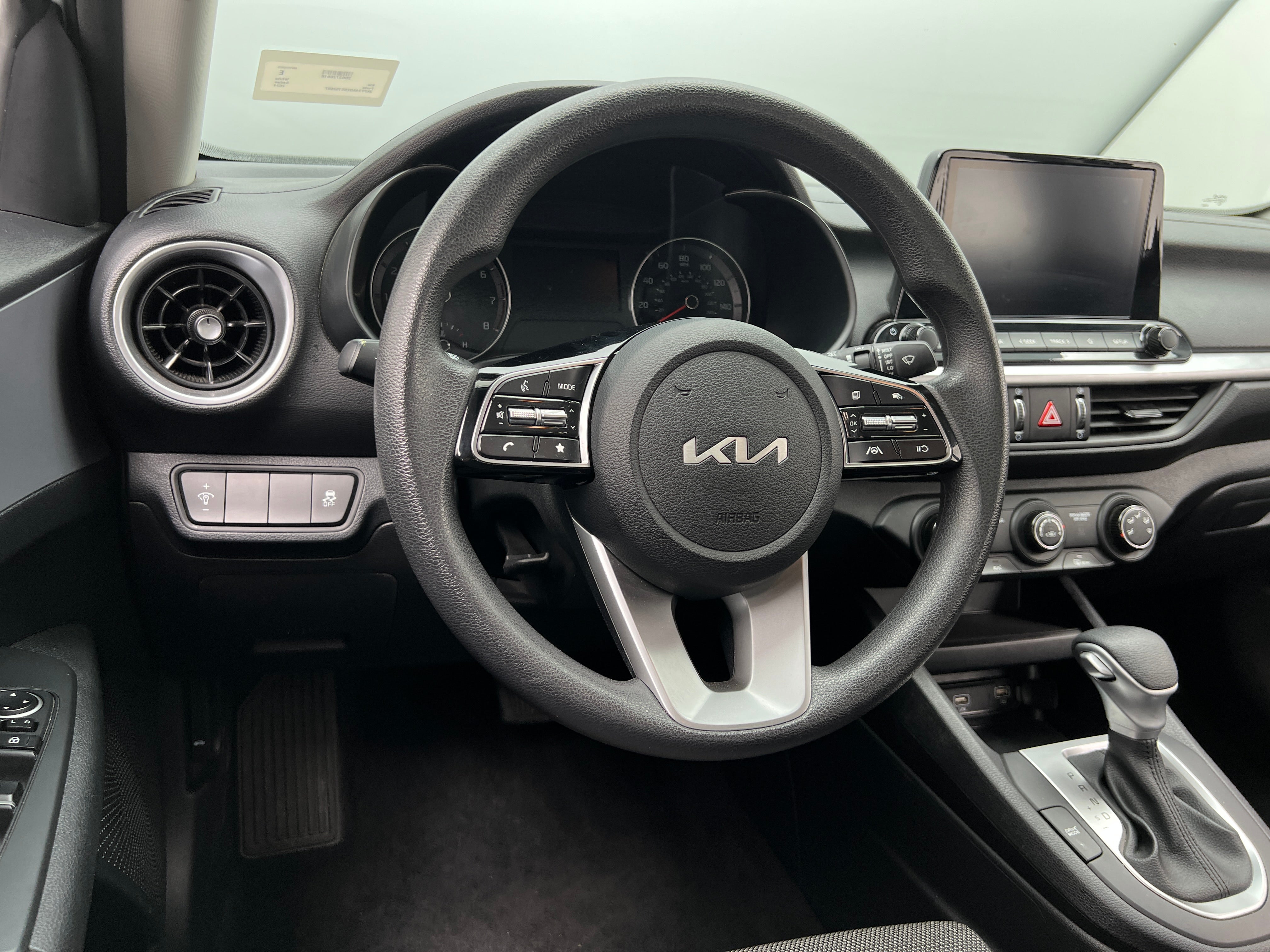 2024 Kia Forte LXS 5