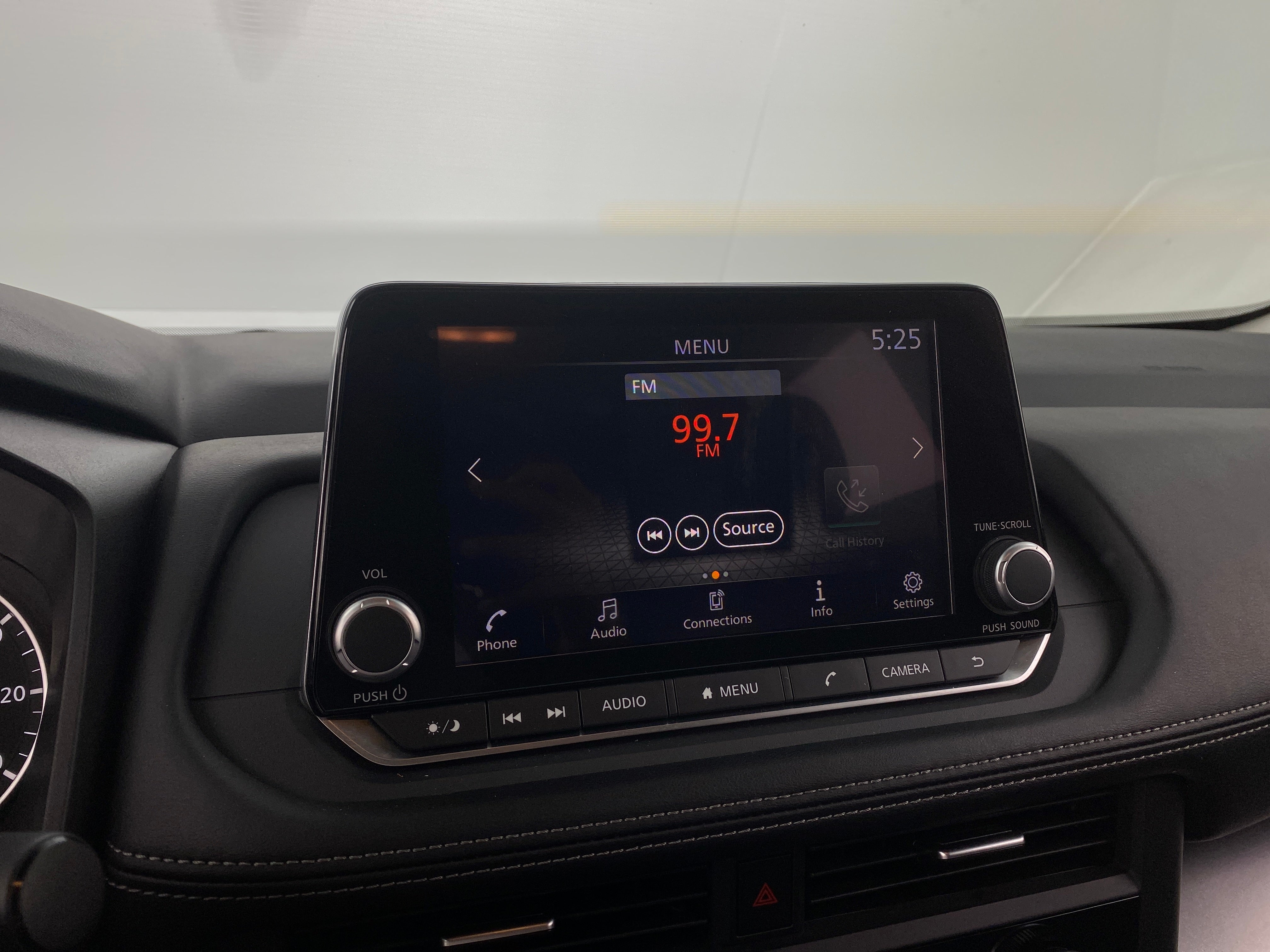 2024 Nissan Rogue SV 4