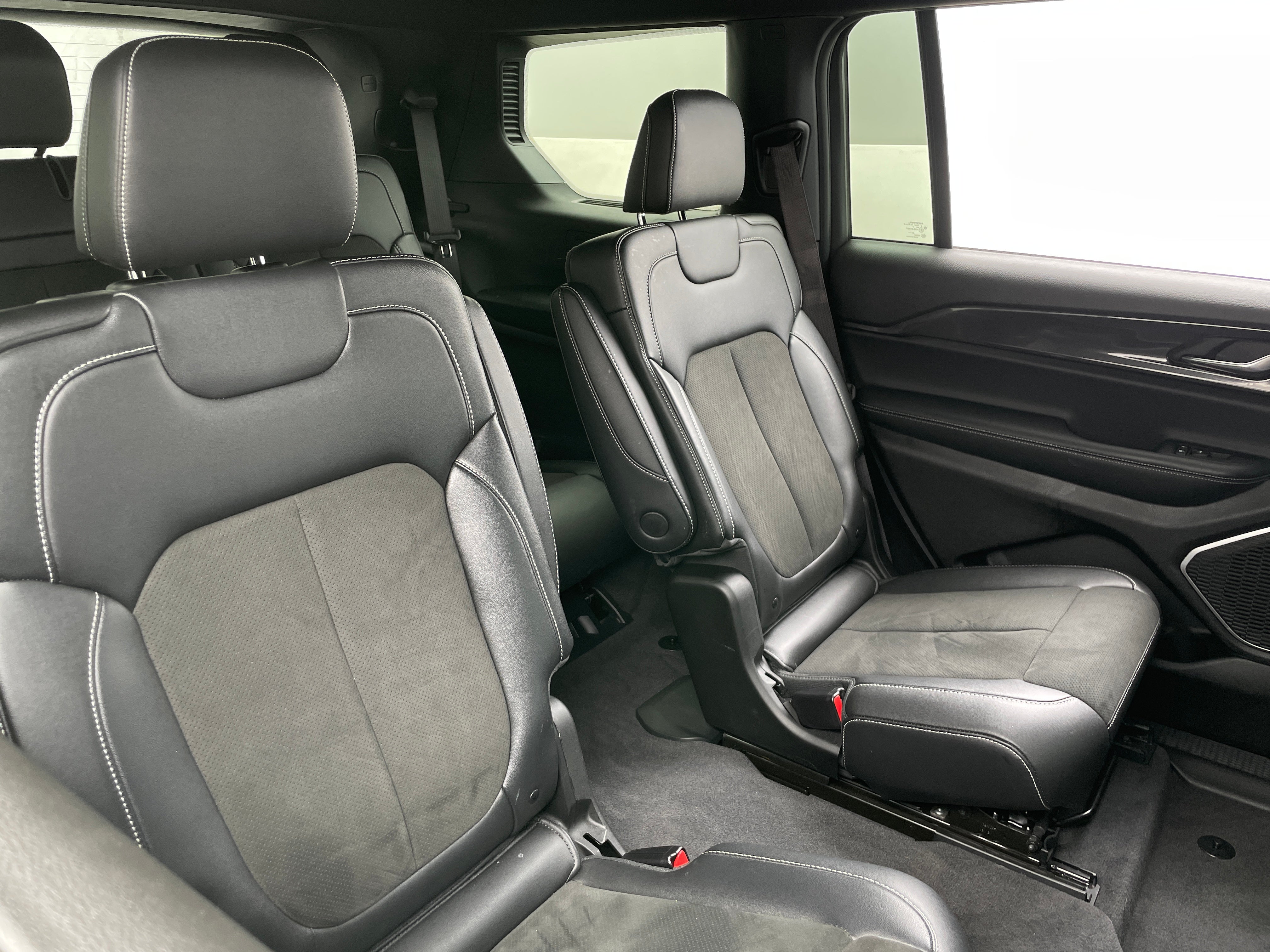 2022 Jeep Grand Cherokee L Altitude 6