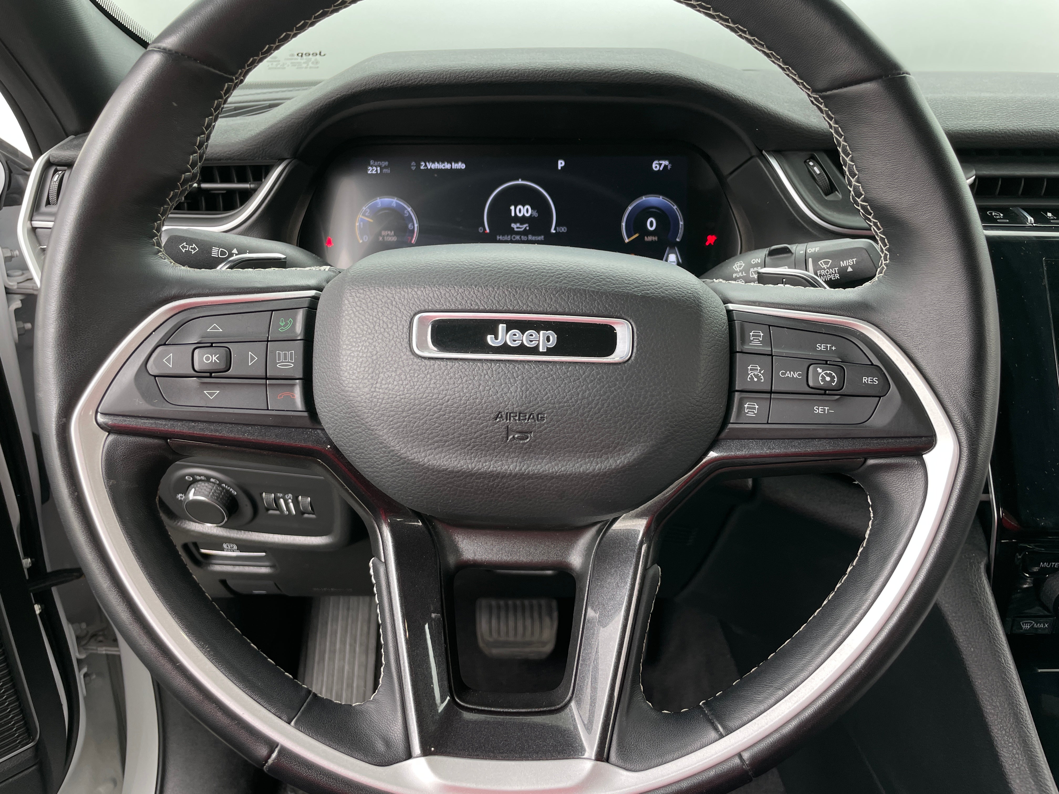 2022 Jeep Grand Cherokee L Altitude 5