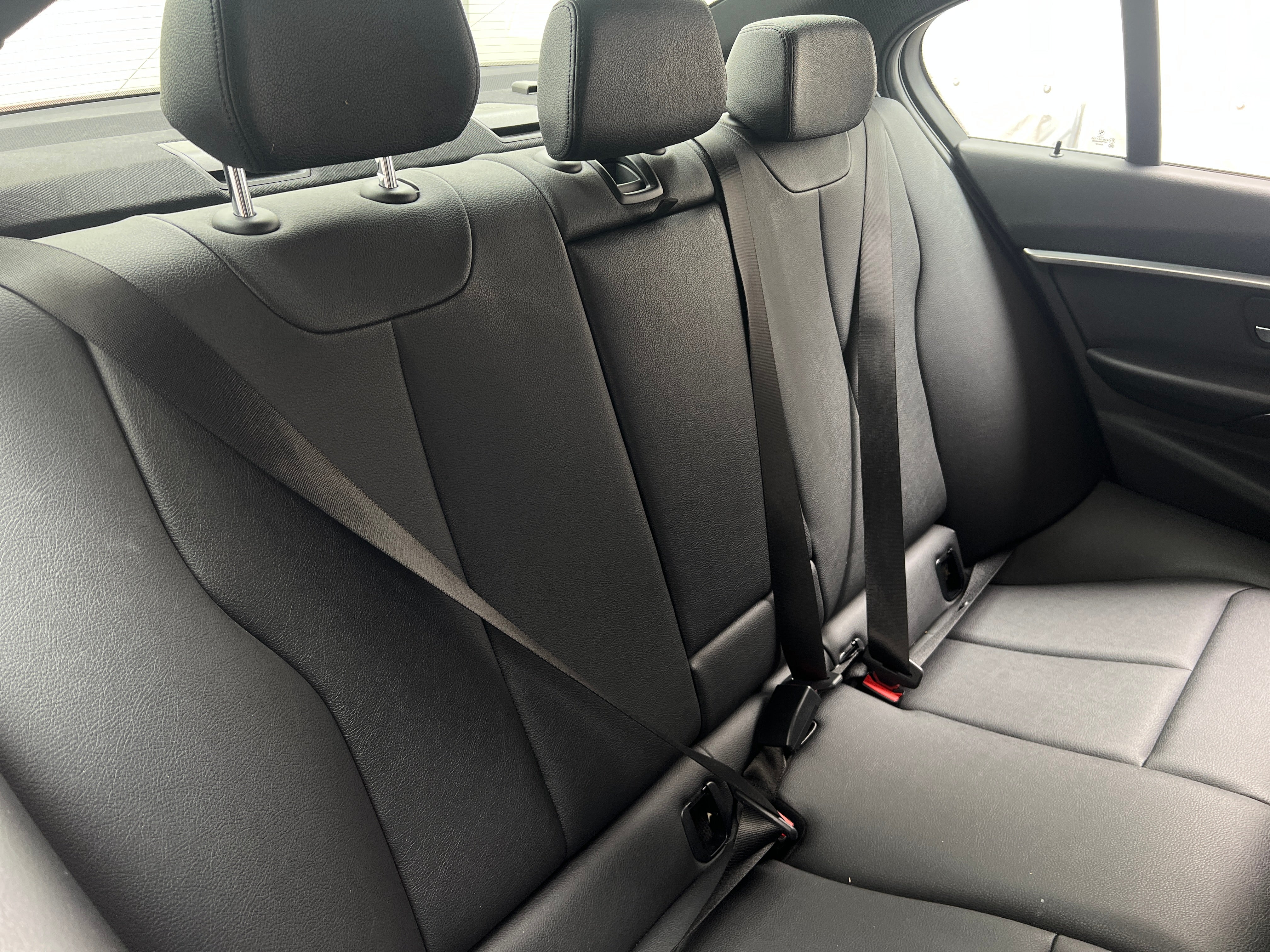 2018 BMW 3 Series 330i 5