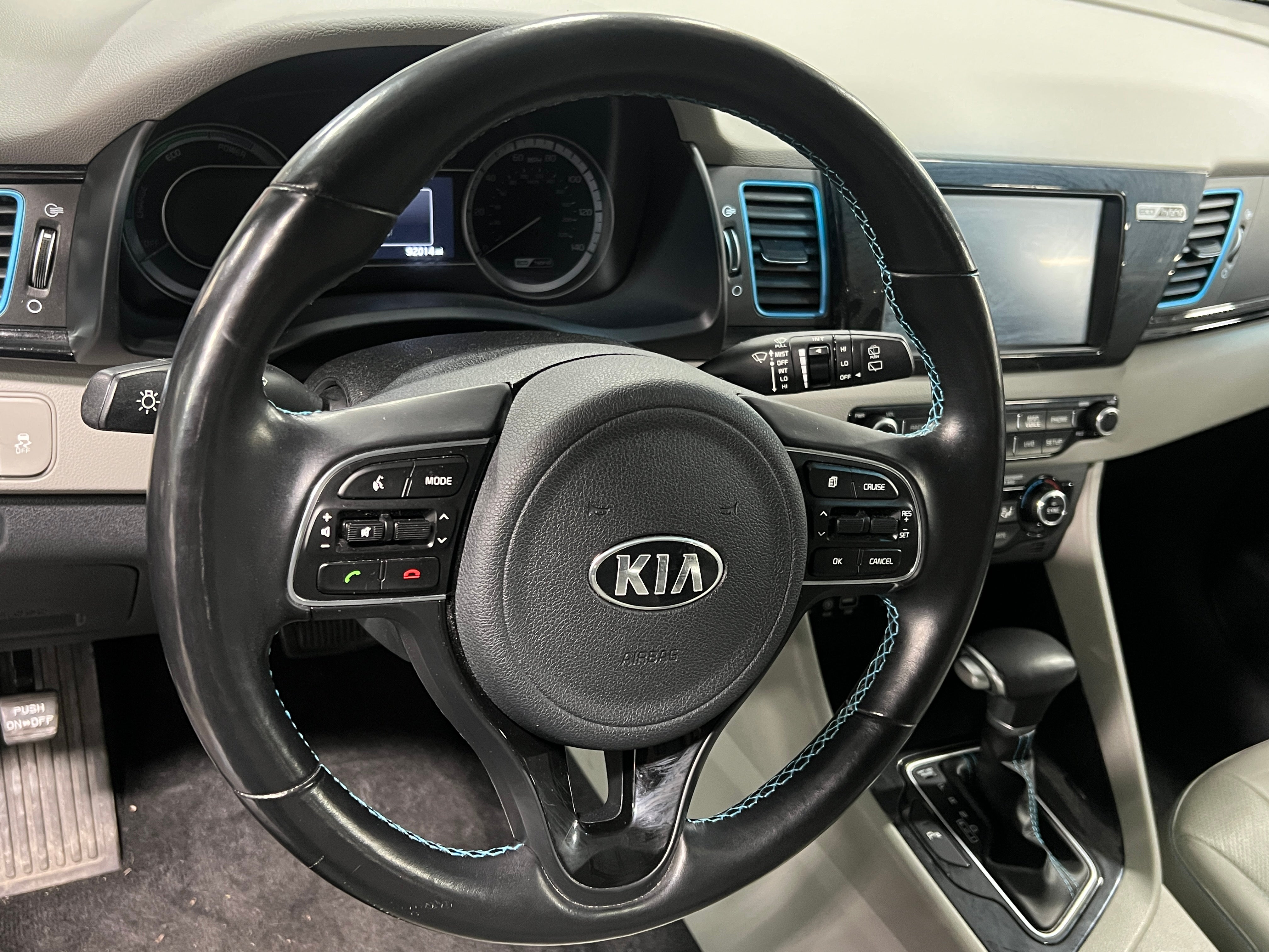 2017 Kia Niro Touring 4