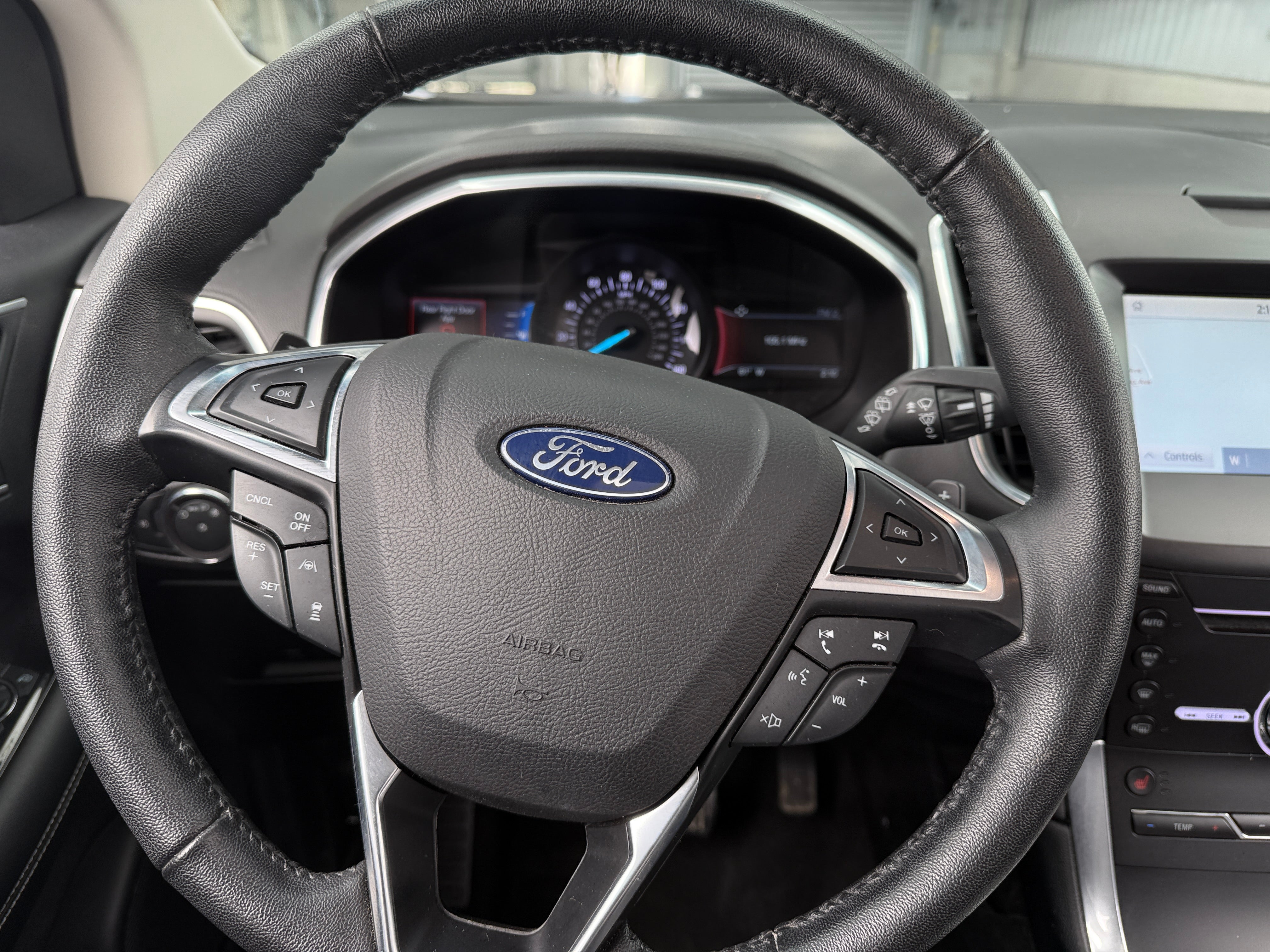 2019 Ford Edge Titanium 4