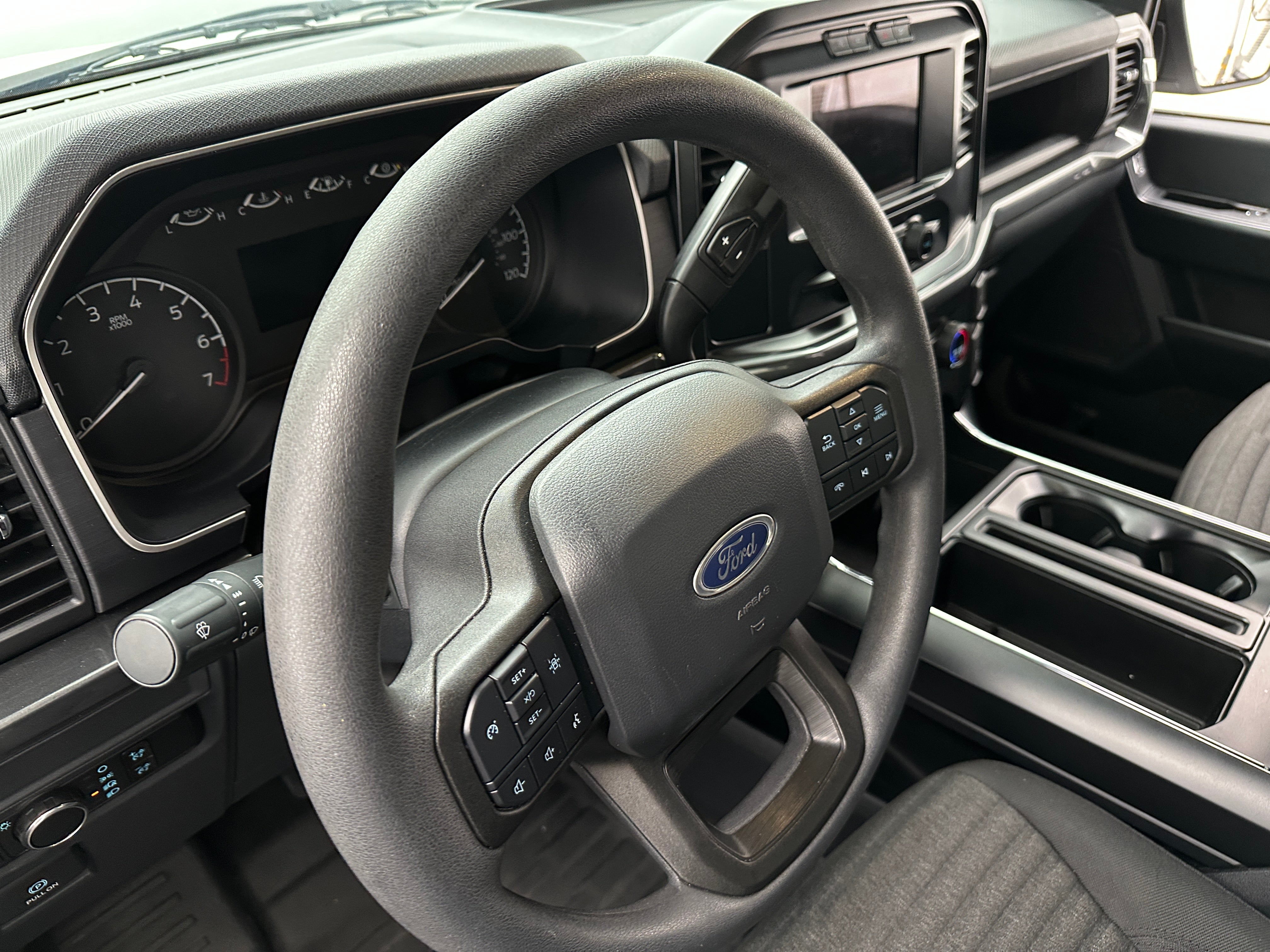 2023 Ford Econoline E-150 5
