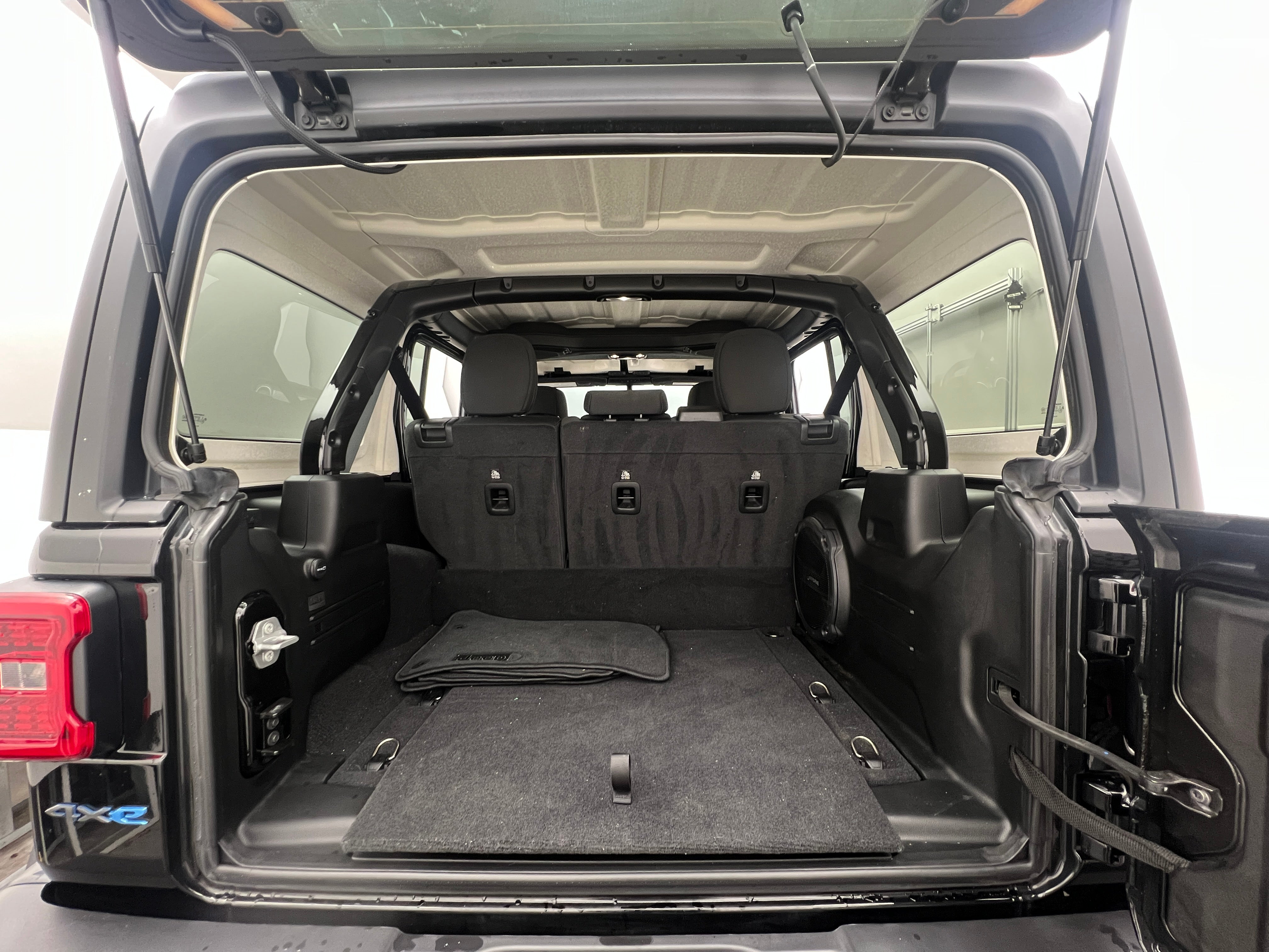 2022 Jeep Wrangler Unlimited Rubicon 4xe 7
