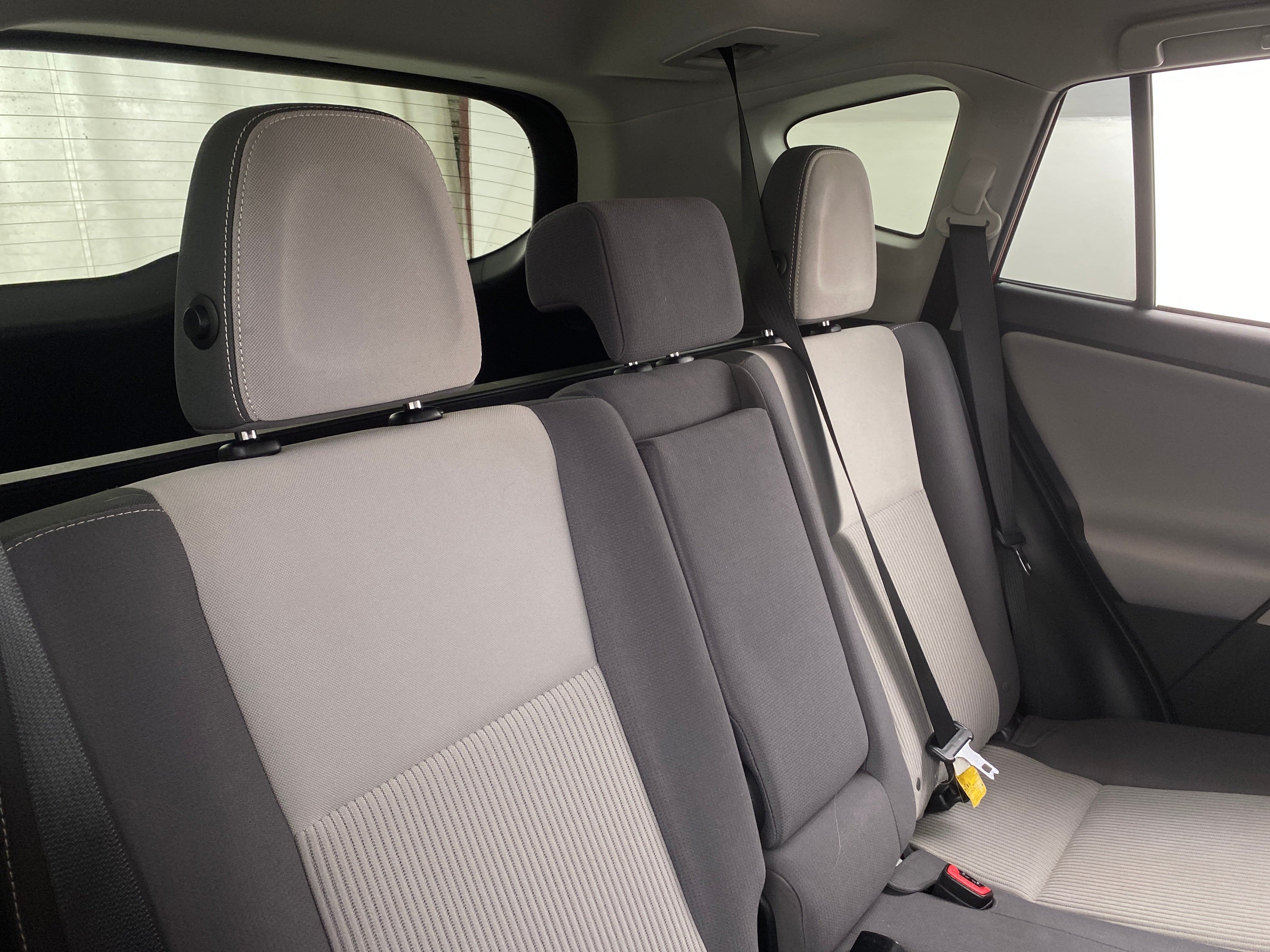 2015 Toyota RAV4 XLE 6