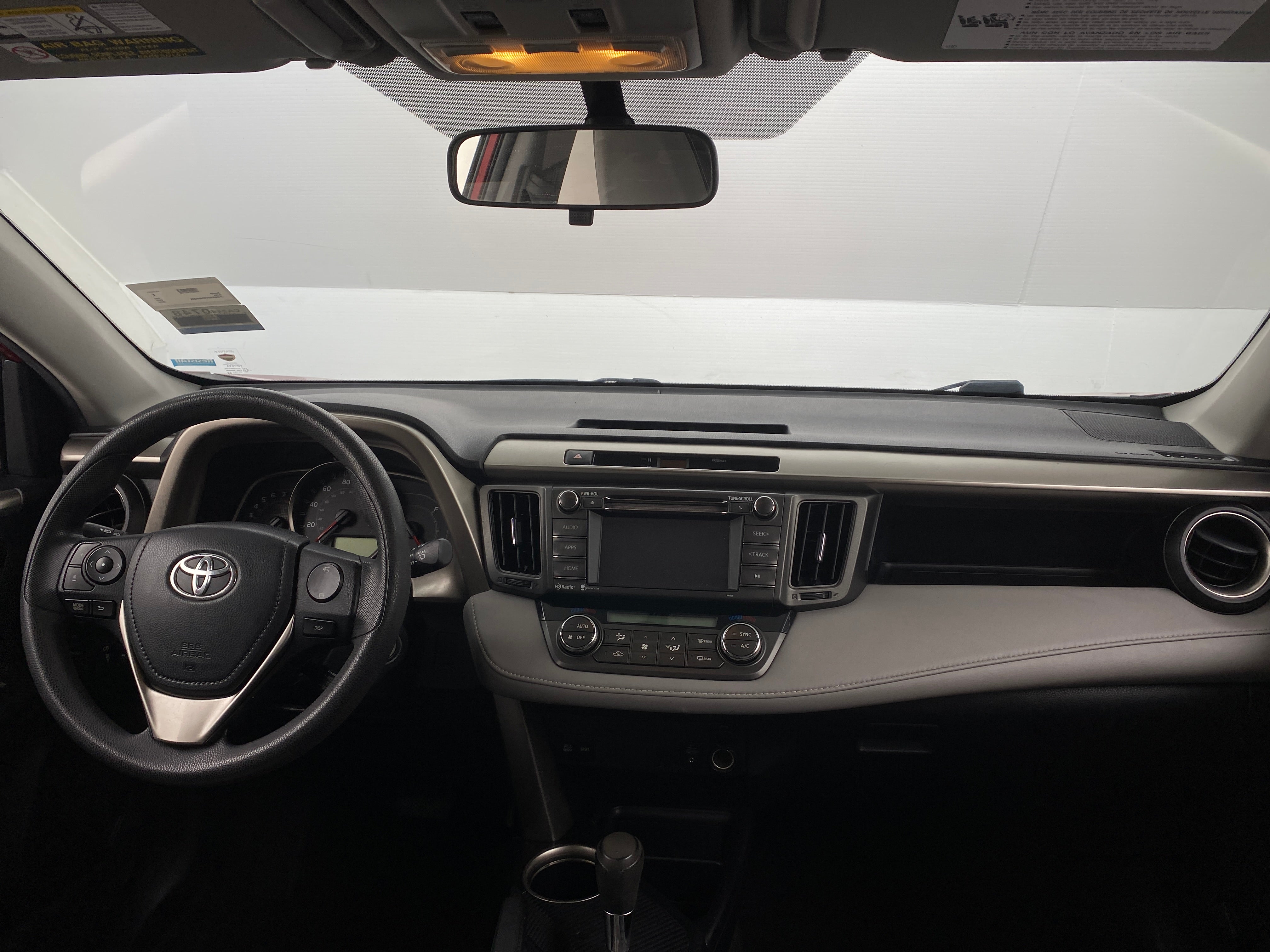 2015 Toyota RAV4 XLE 3