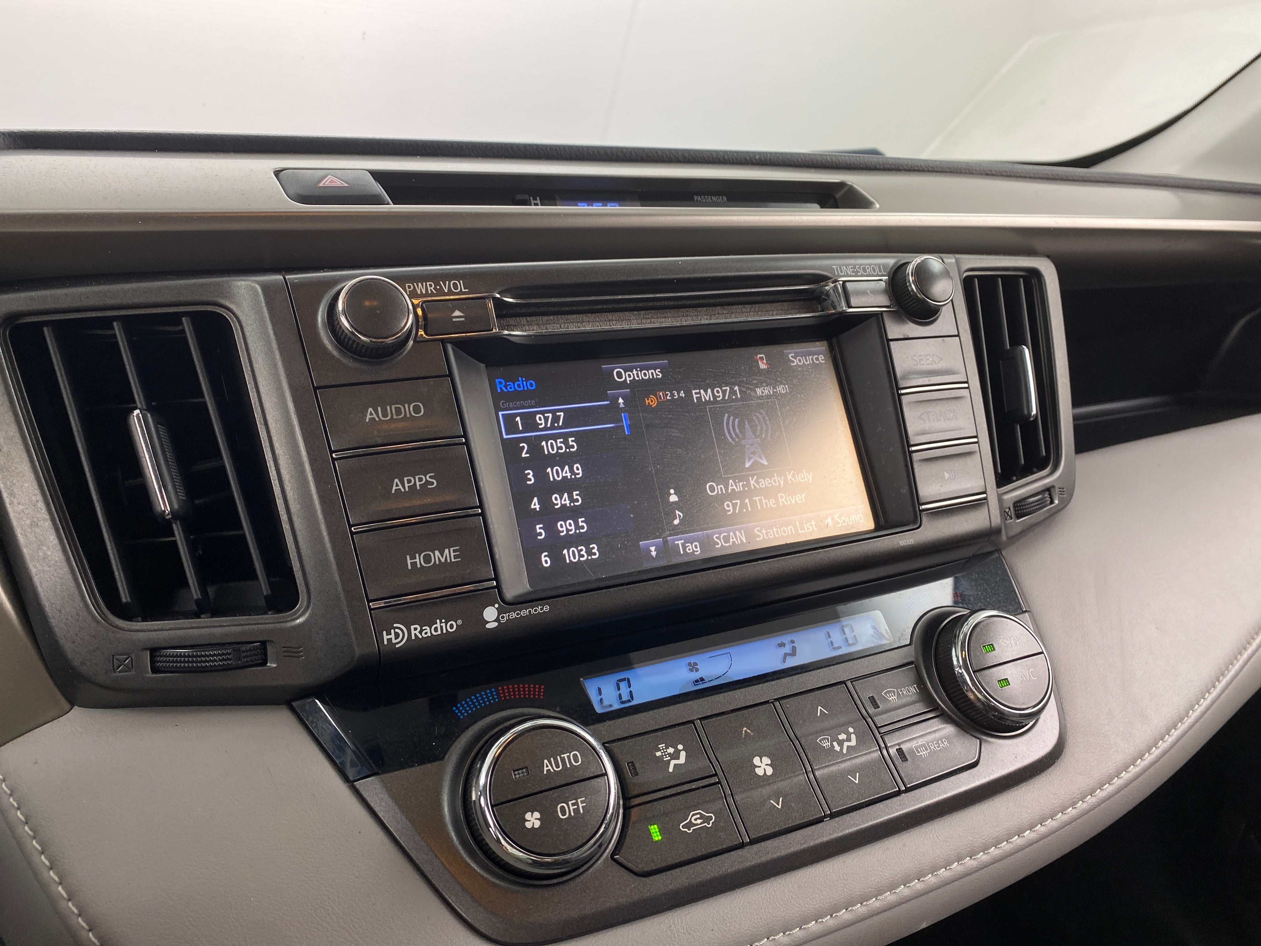 2015 Toyota RAV4 XLE 4