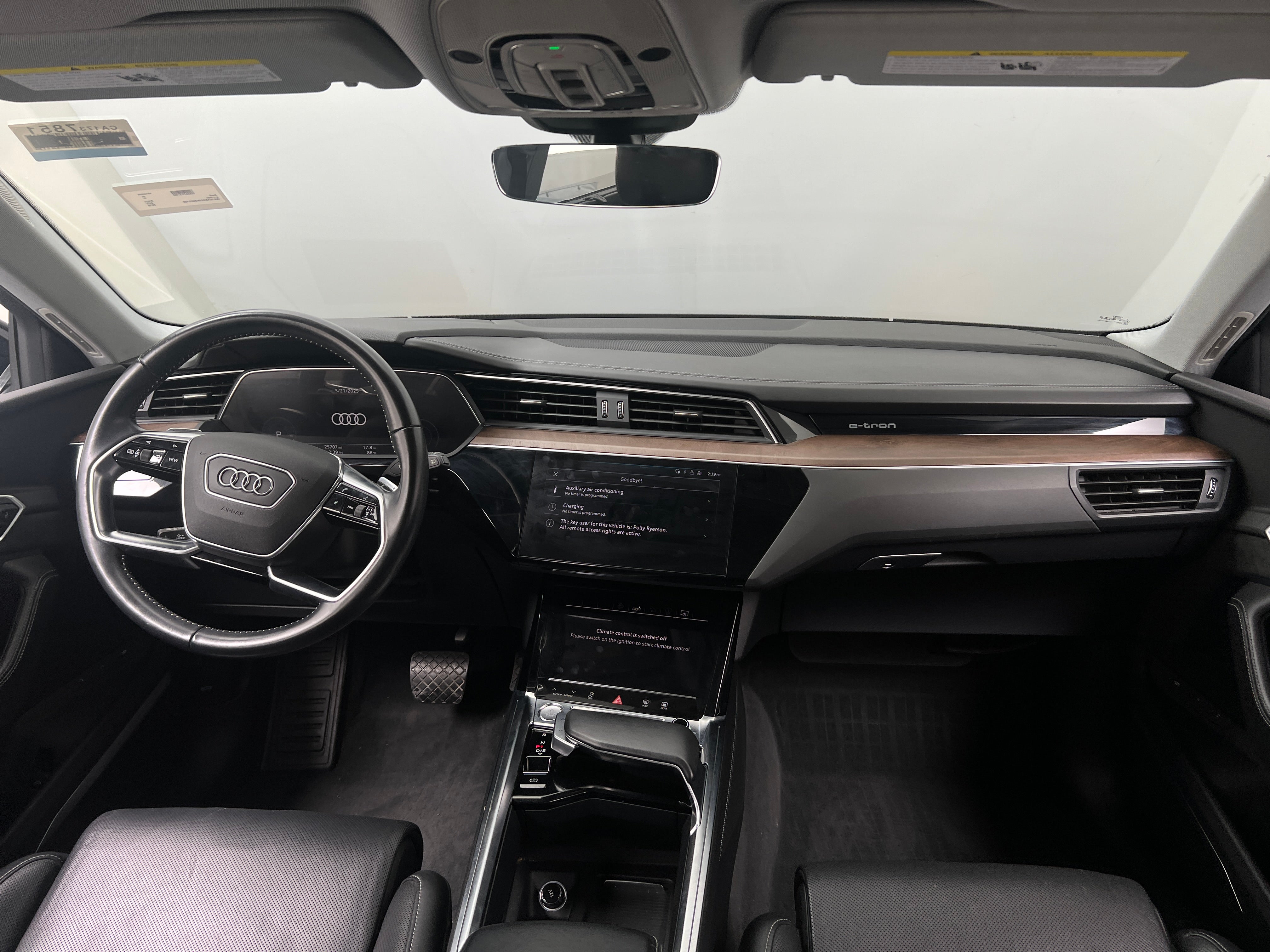 2019 Audi e-tron Prestige 2