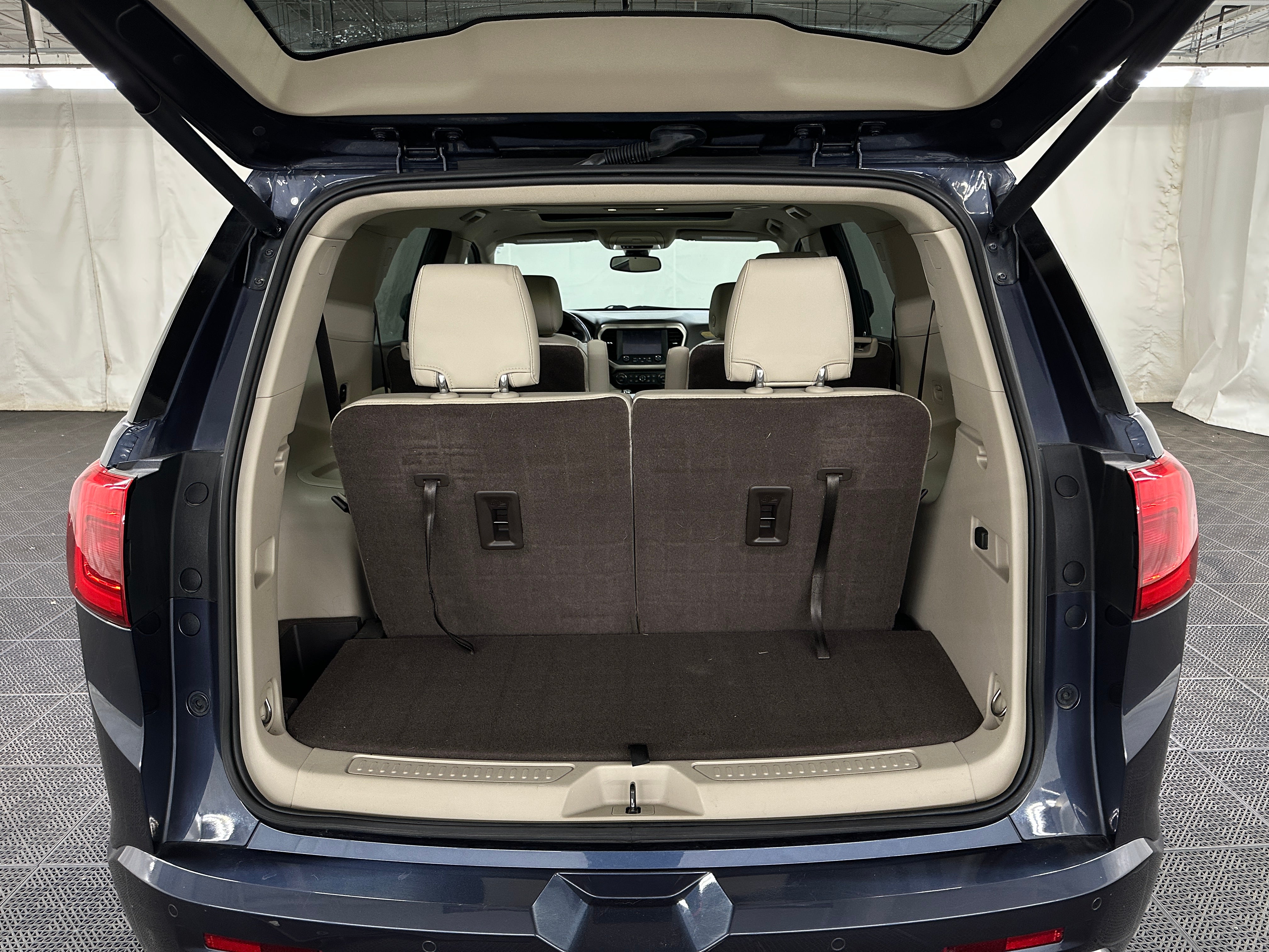 2019 GMC Acadia Denali 6