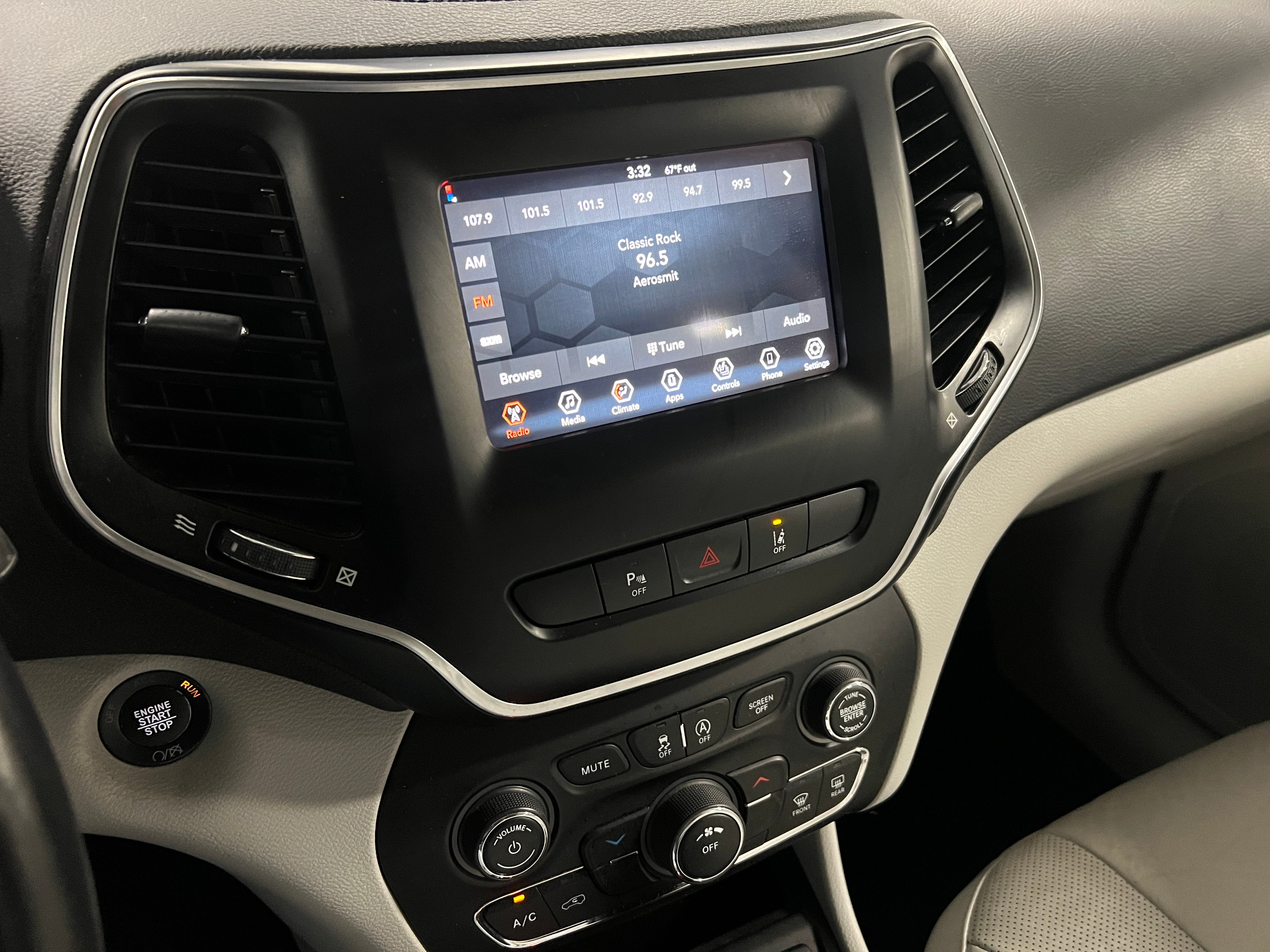 2021 Jeep Cherokee Latitude 3