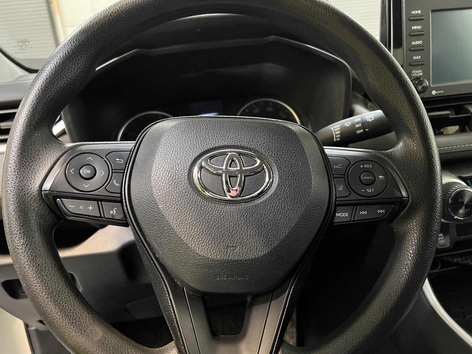 Thumbnail: 2021 Toyota RAV4 - 5