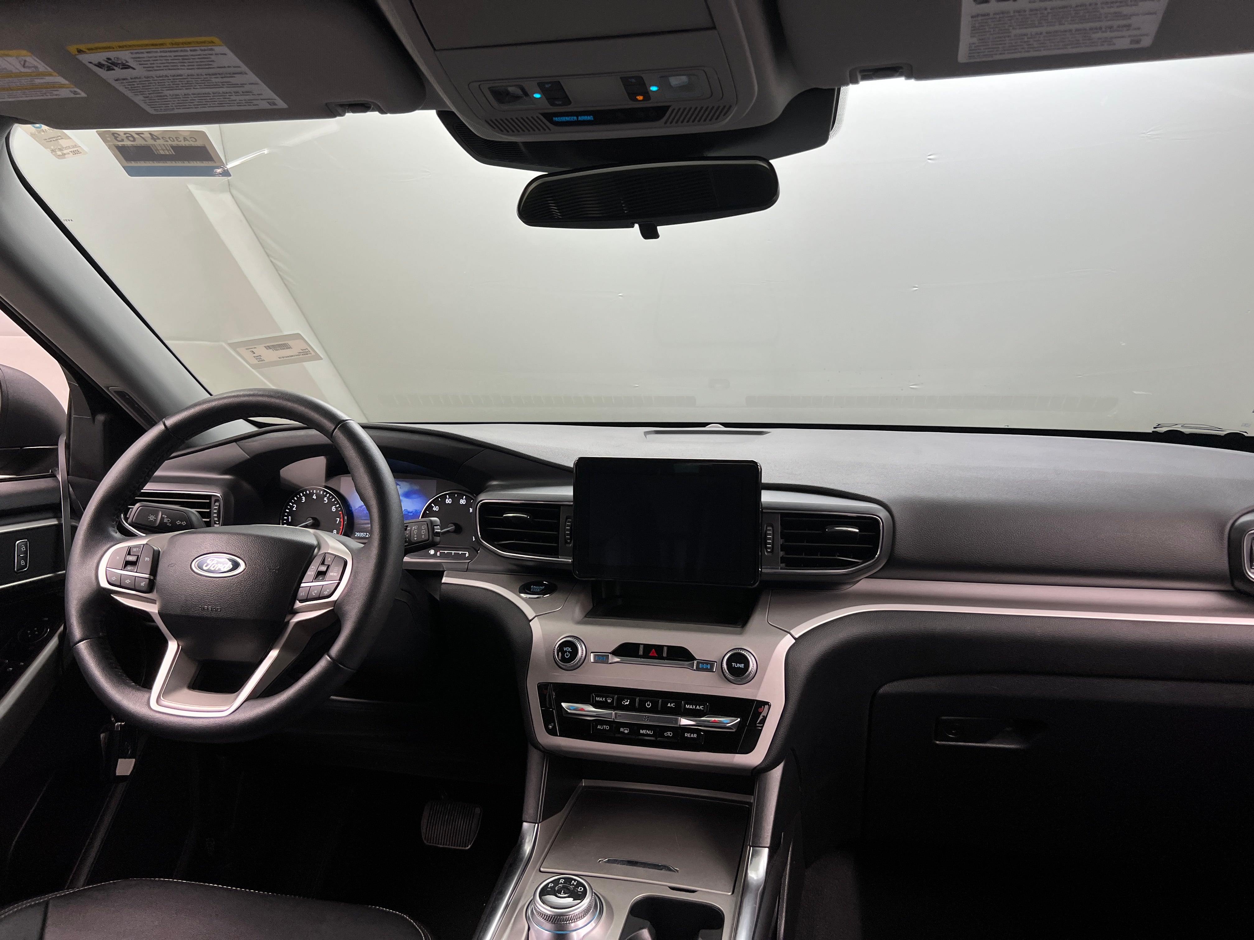 2024 Ford Explorer XLT 2