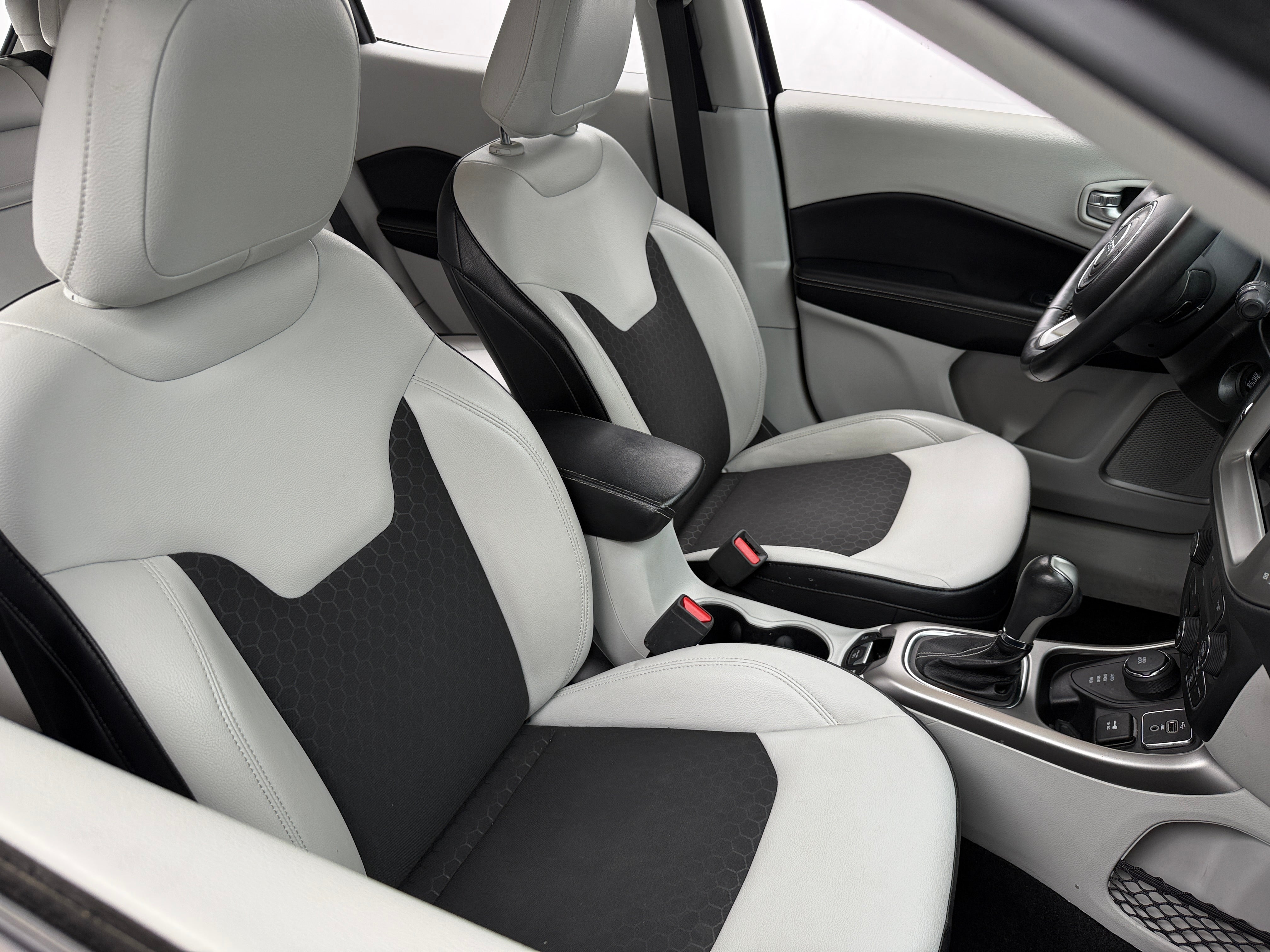 2017 Jeep Compass Latitude 2