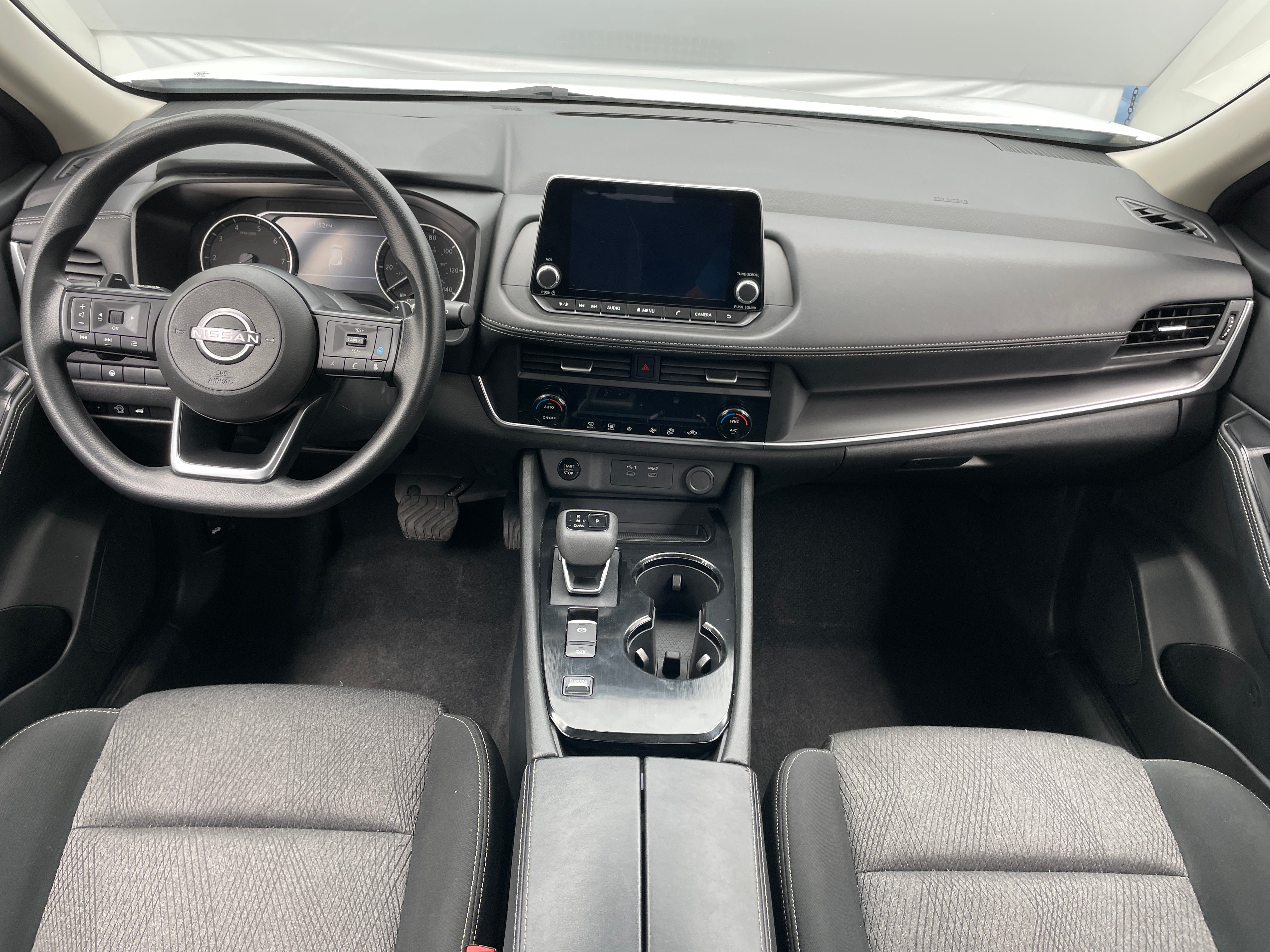 2024 Nissan Rogue SV 3