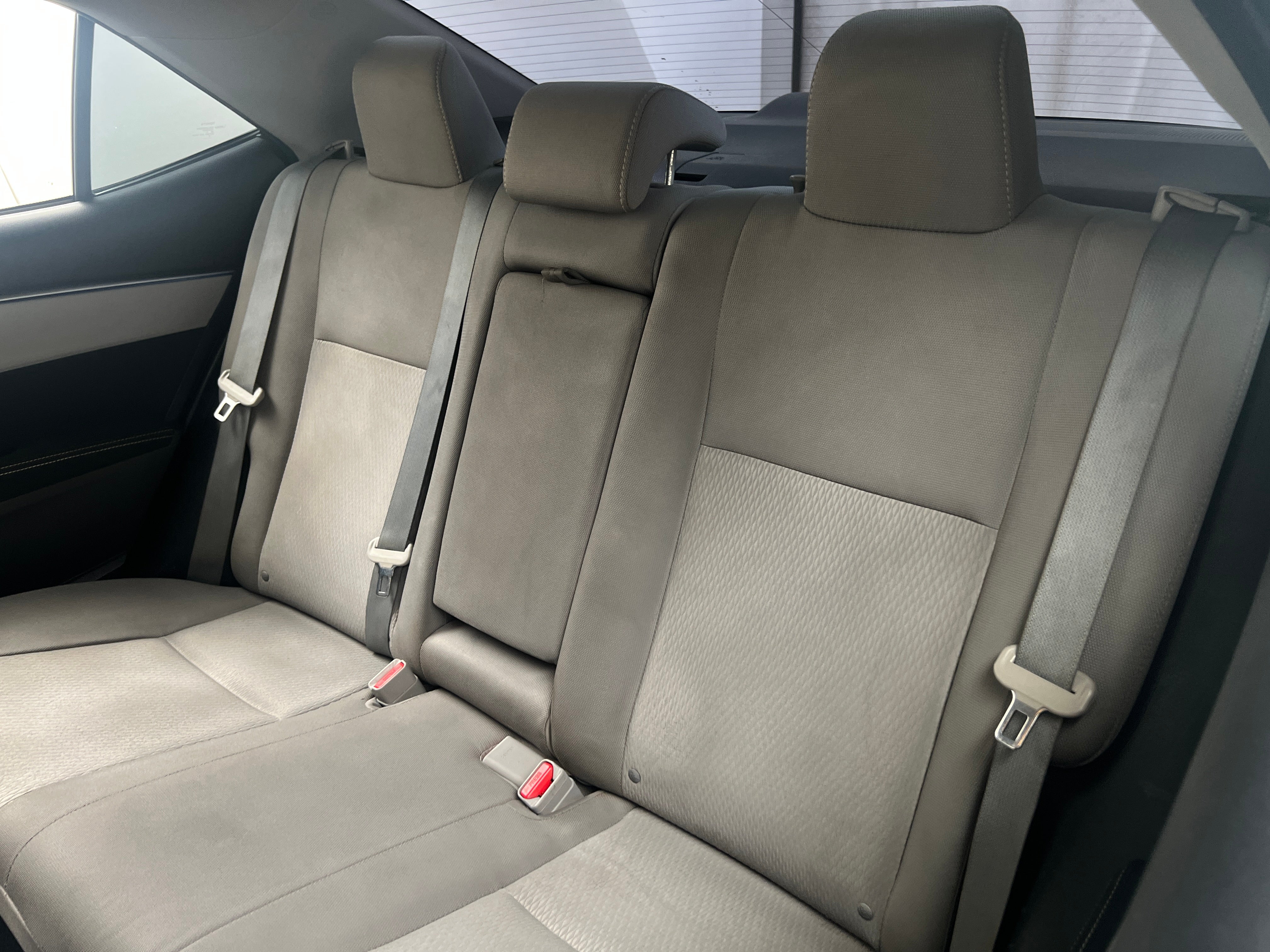 2015 Toyota Corolla LE 6