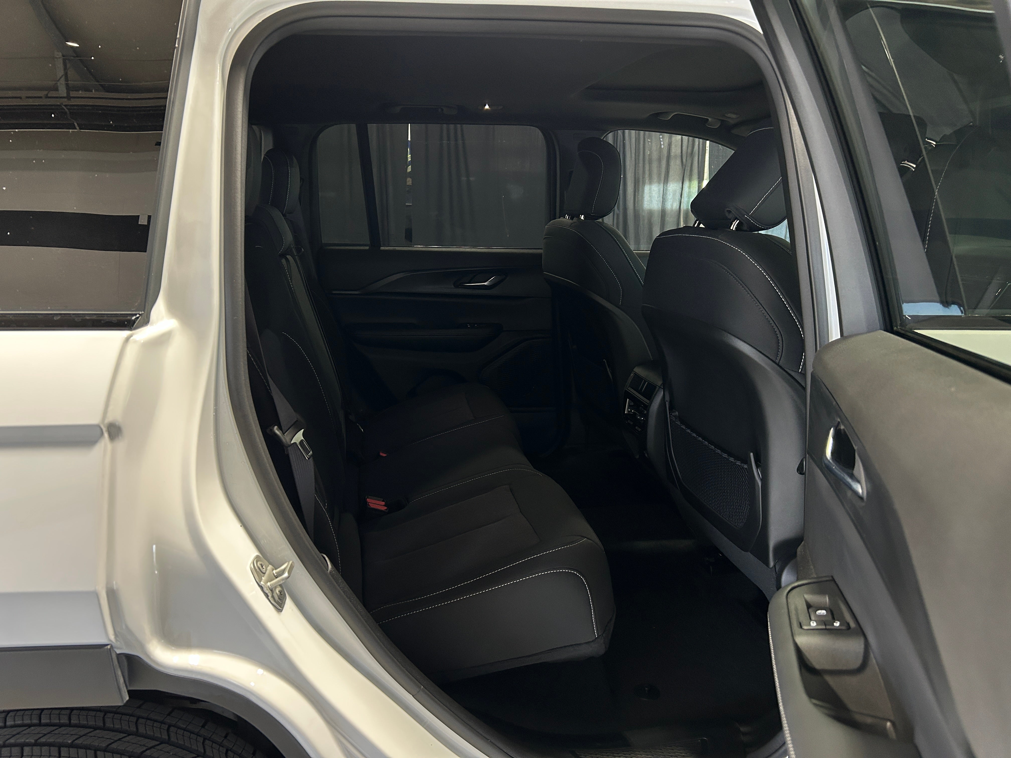 2024 Jeep Grand Cherokee Laredo 6