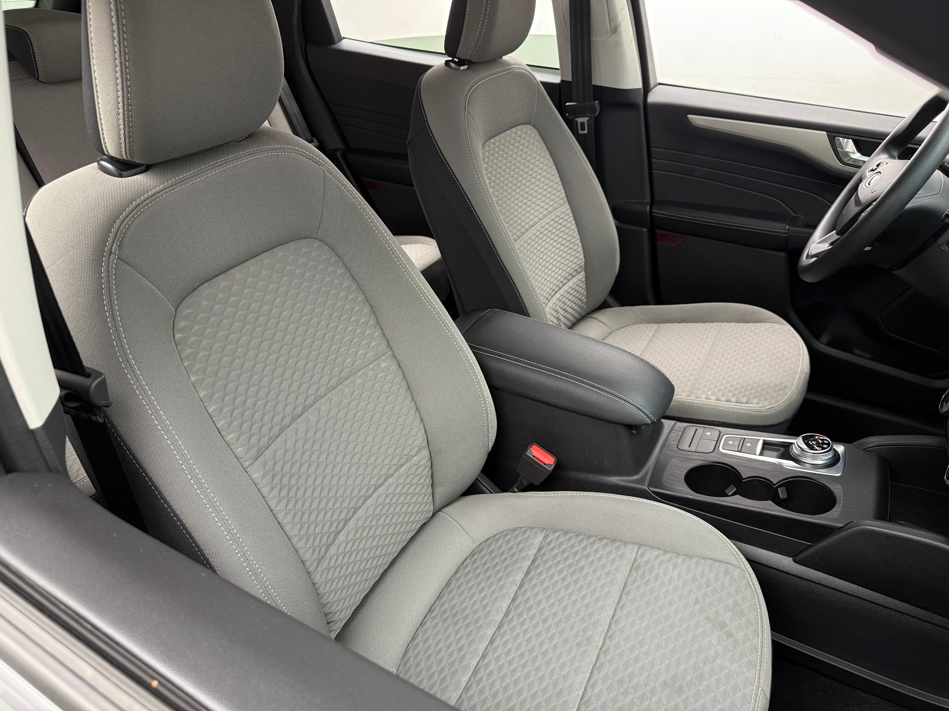 2021 Ford Escape SE Sport Hybrid 2