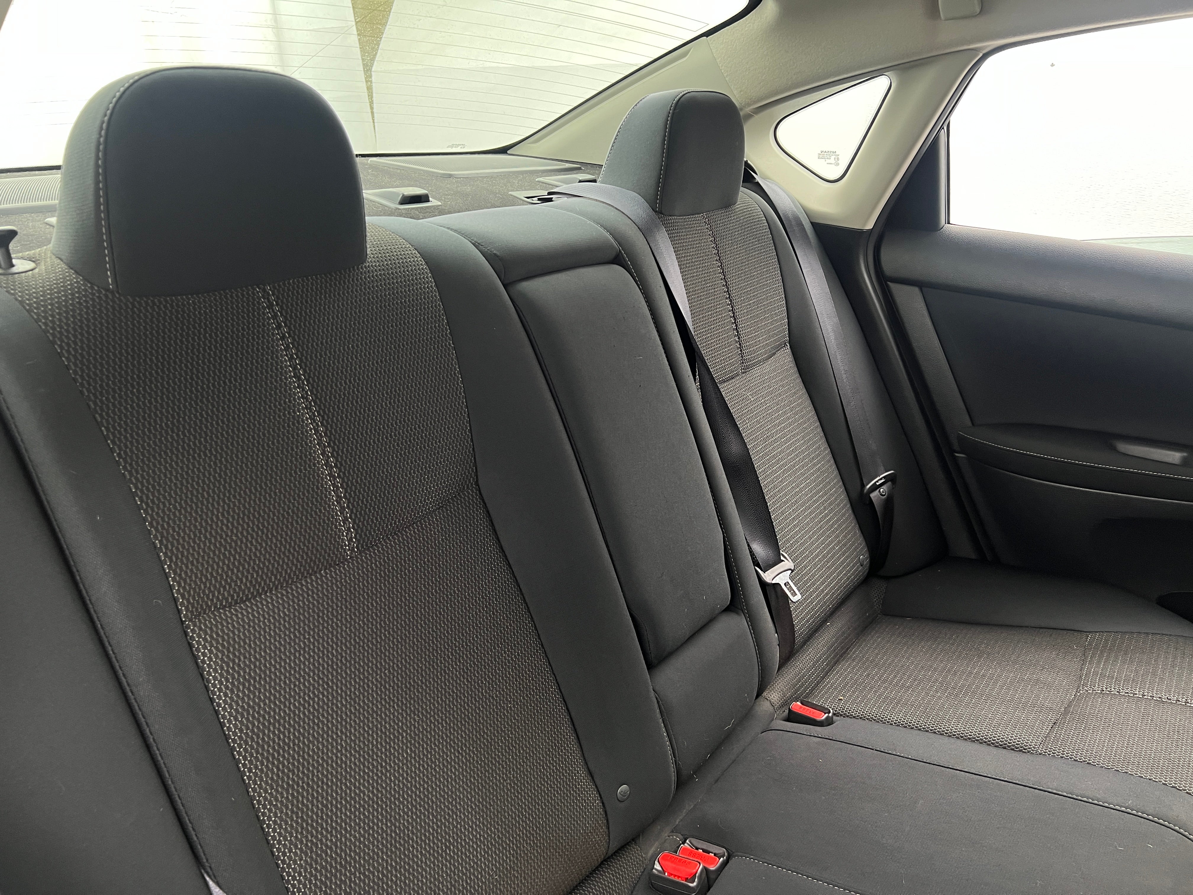 2015 Nissan Sentra S 6