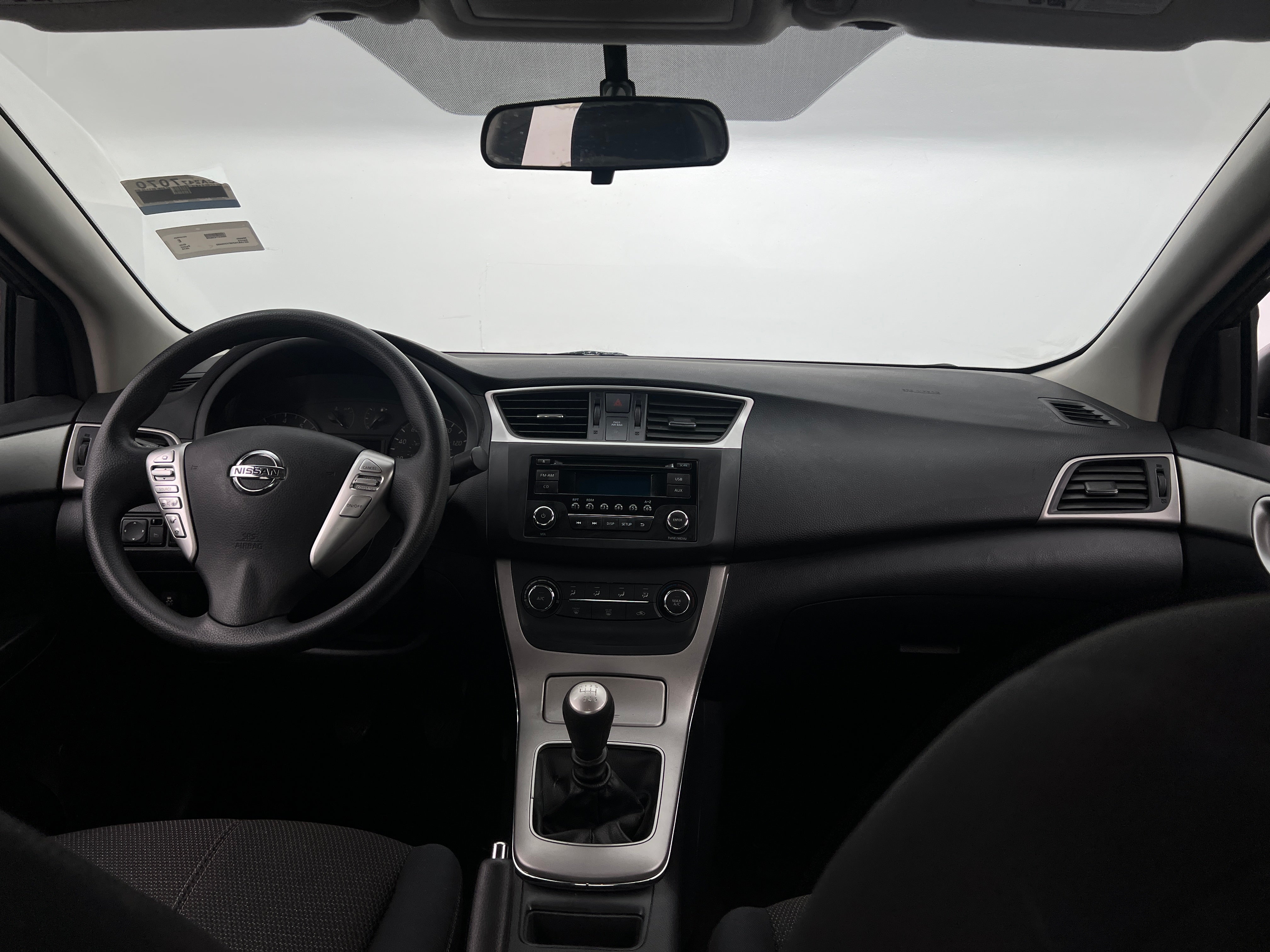 2015 Nissan Sentra S 3