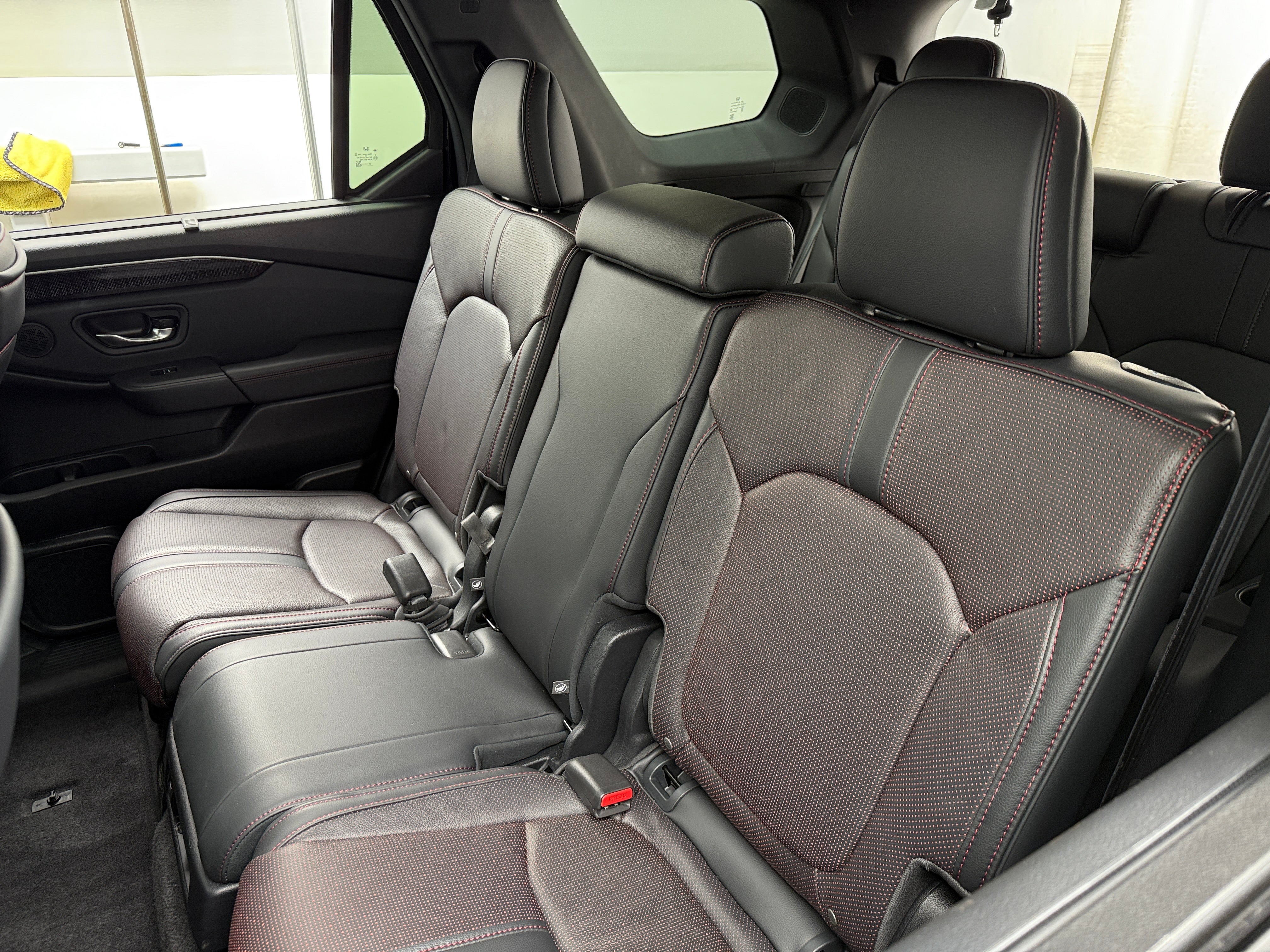 2025 Honda Pilot Black Edition 5