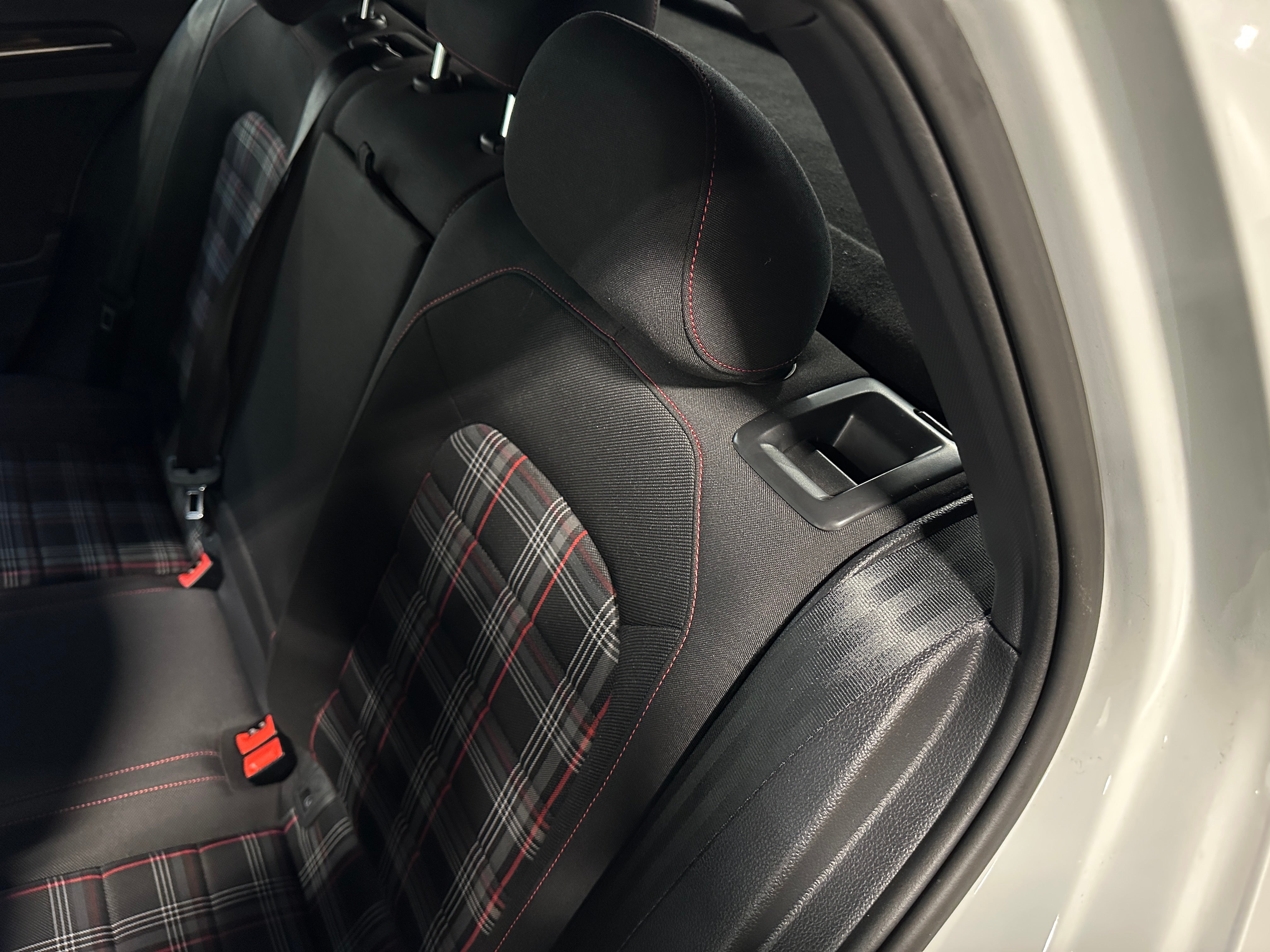 2017 Volkswagen Golf GTI S 6