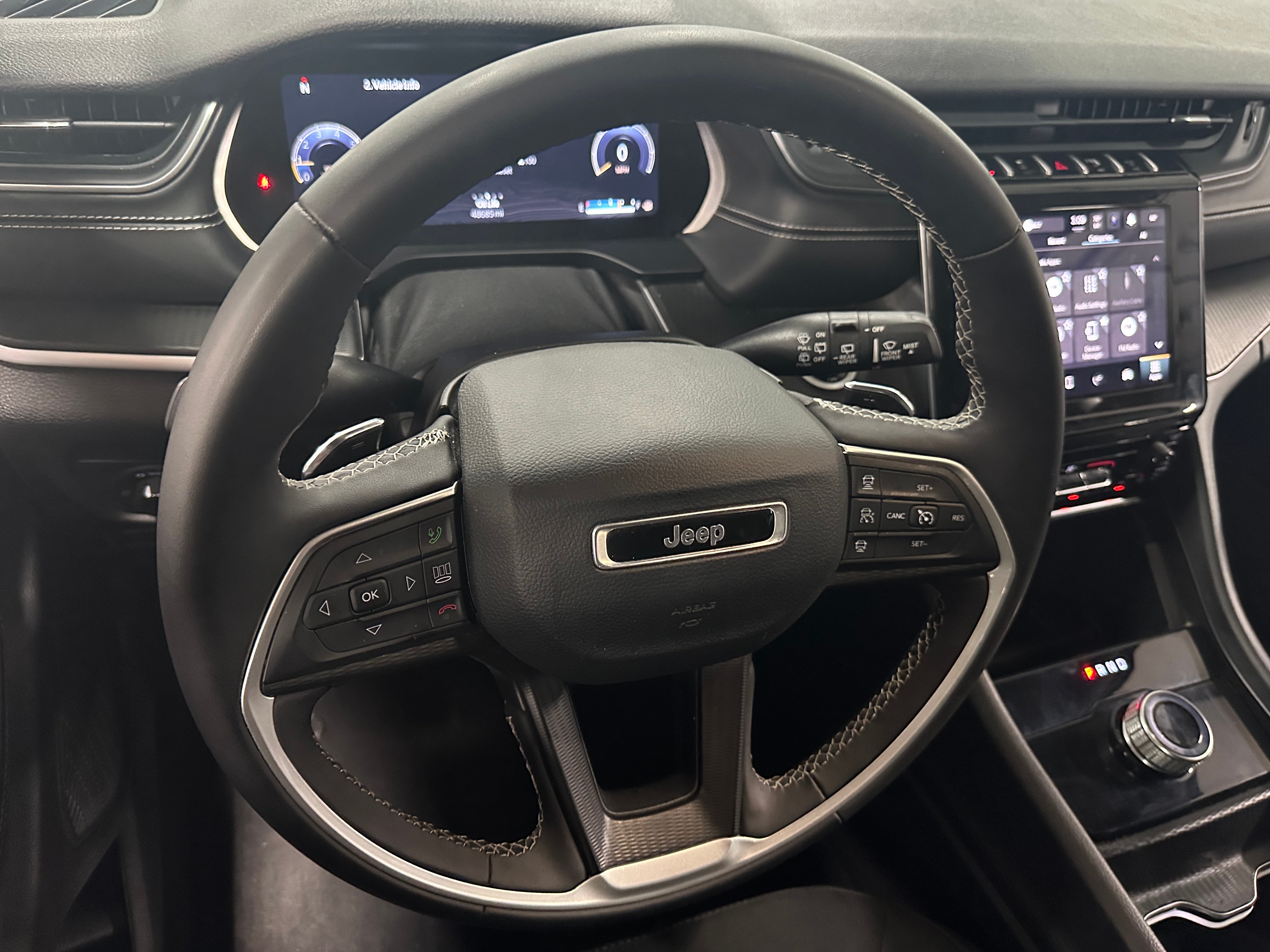 2023 Jeep Grand Cherokee L Laredo 5