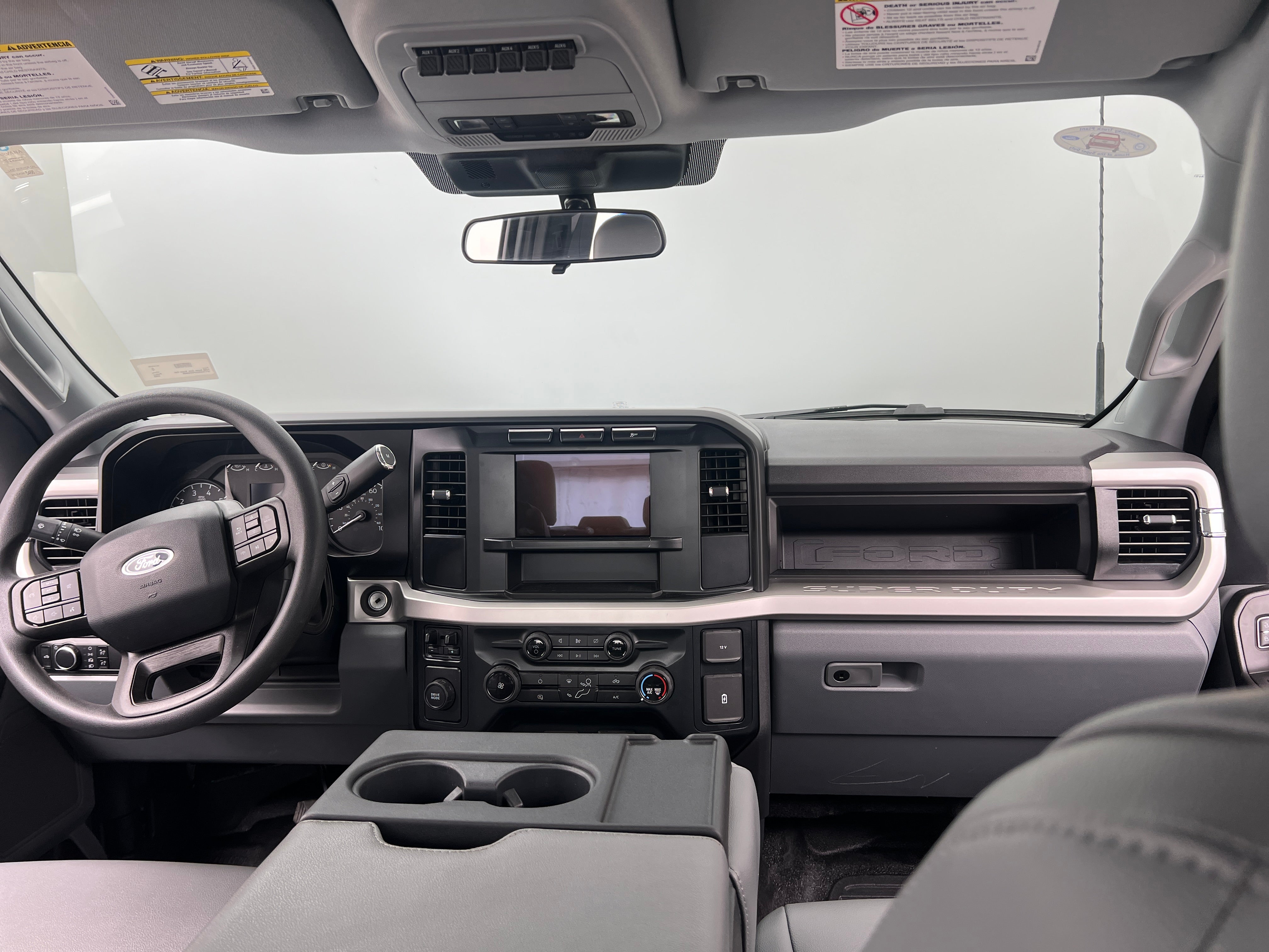 2023 Ford Econoline E-250 3