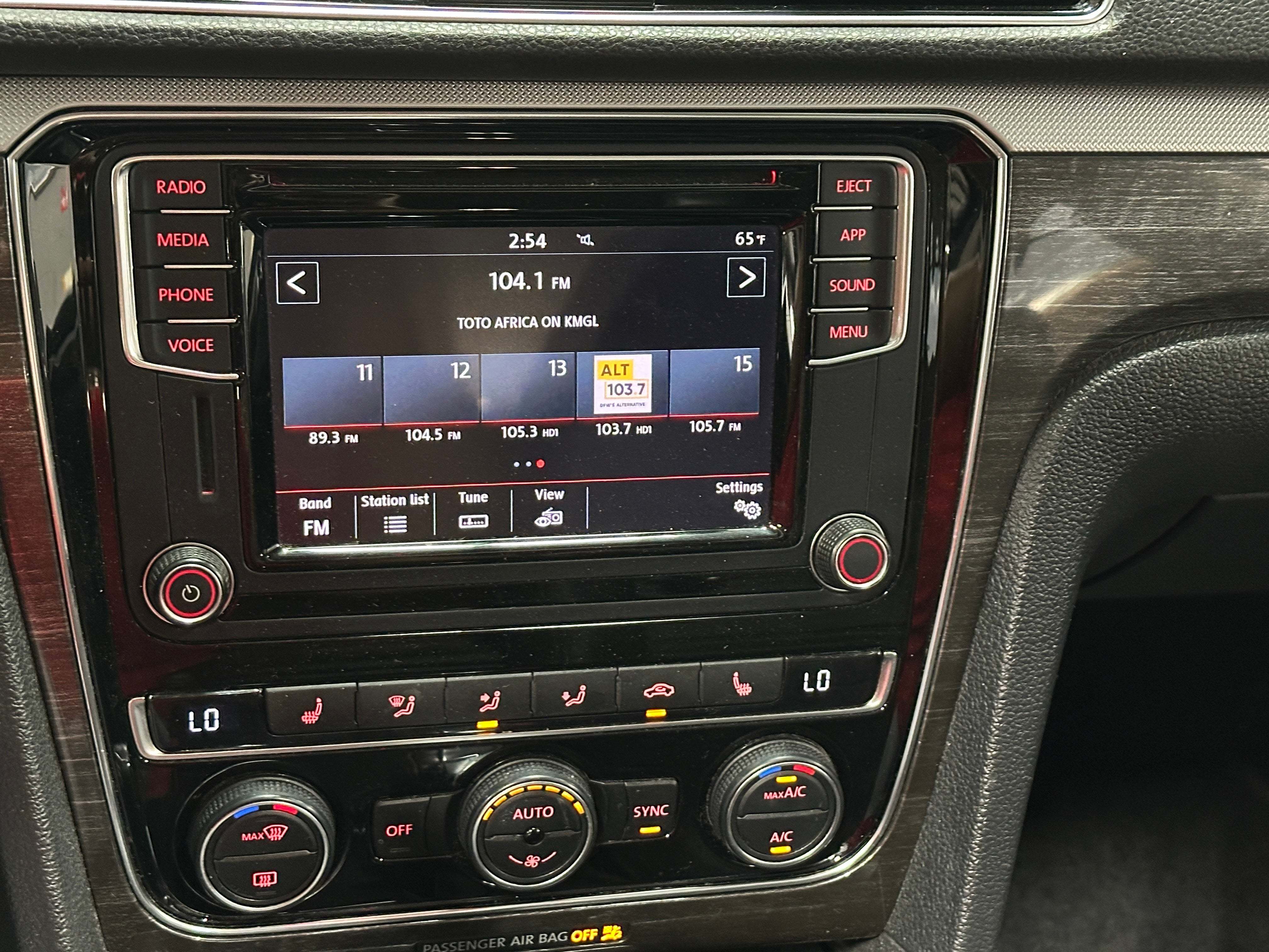 2018 Volkswagen Passat 2.0T 3