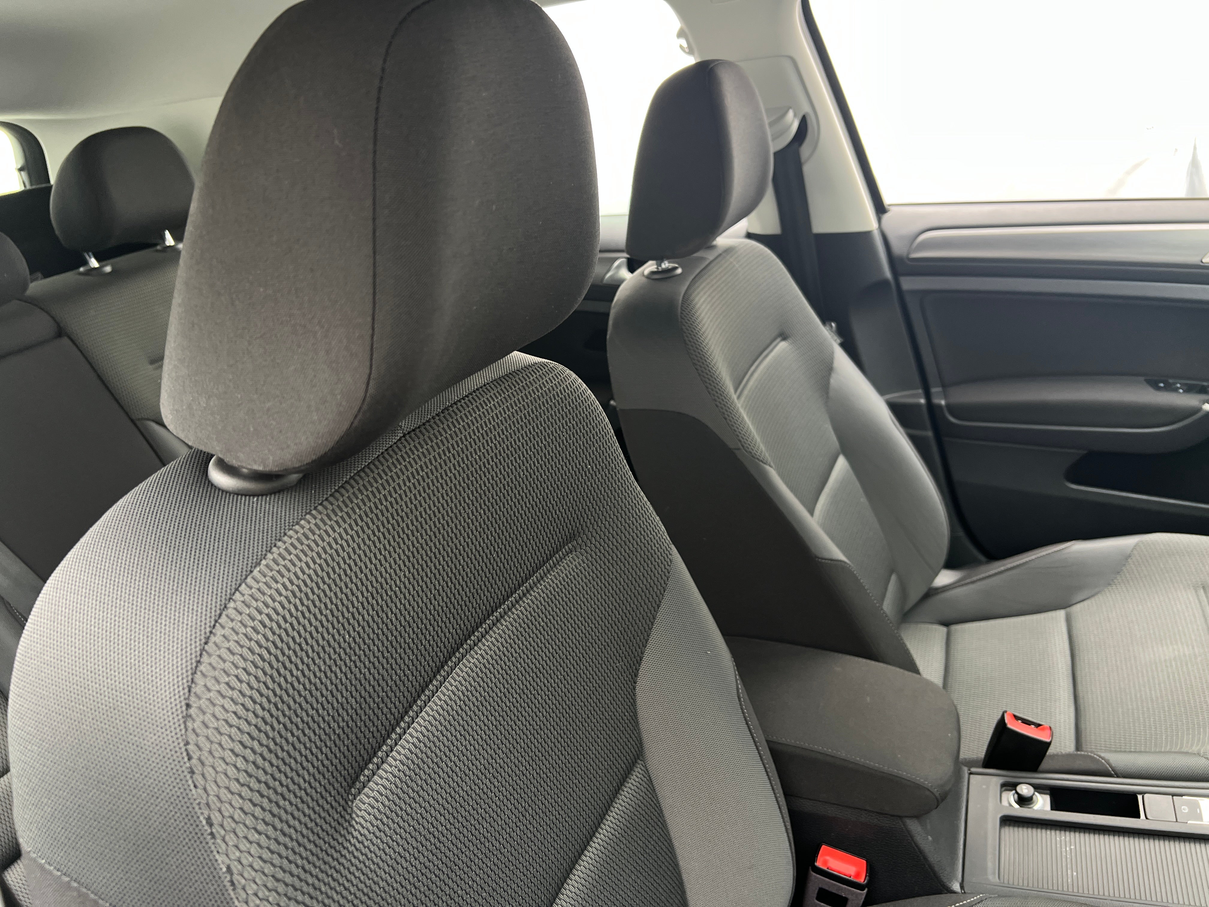 2018 Volkswagen e-Golf SE 2