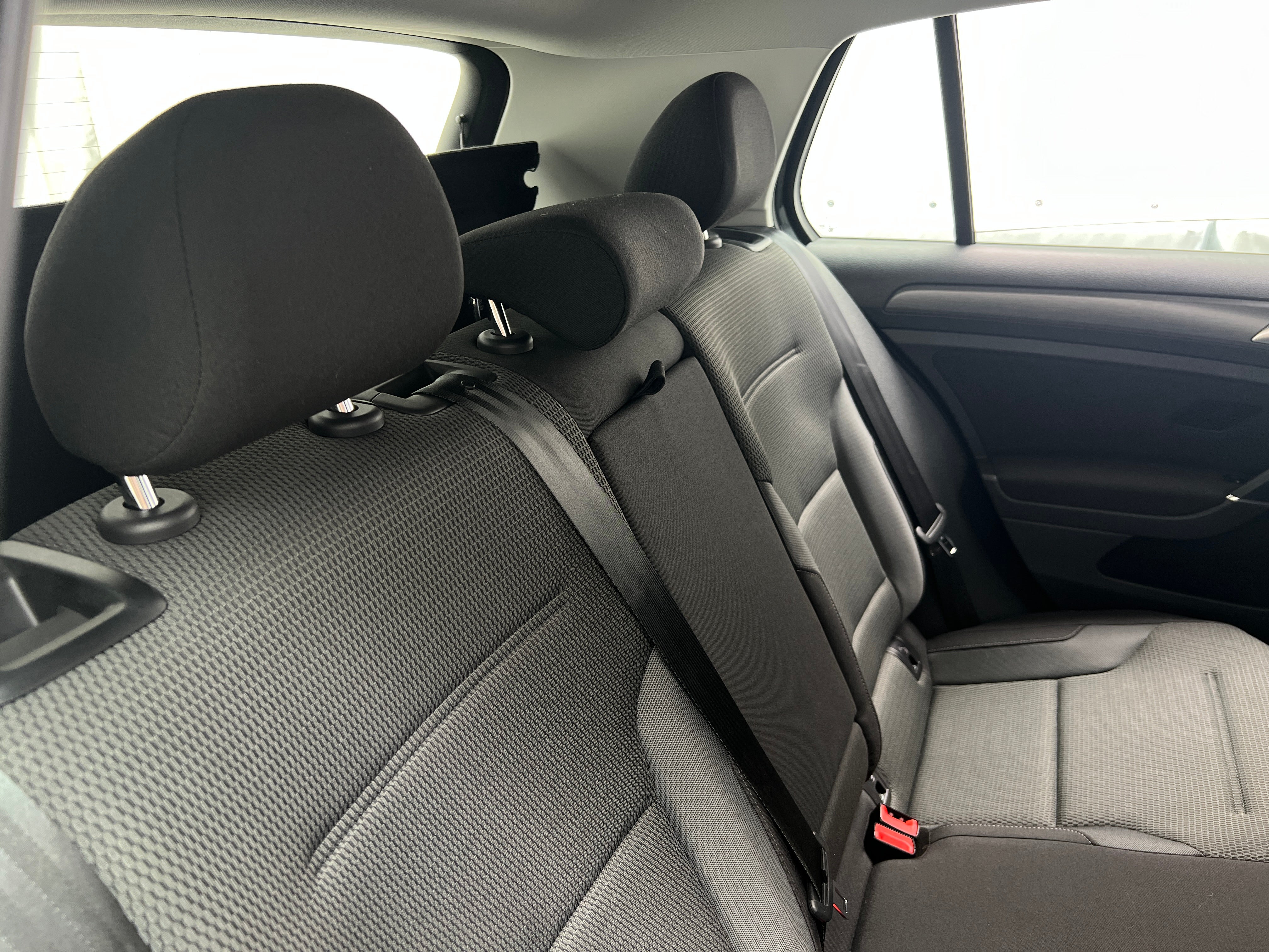 2018 Volkswagen e-Golf SE 6
