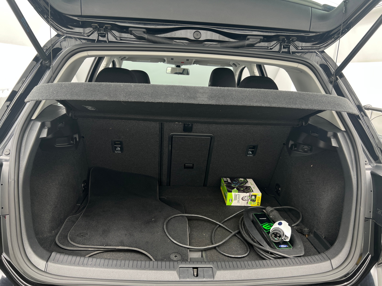 Thumbnail: 2018 Volkswagen e-Golf - 7