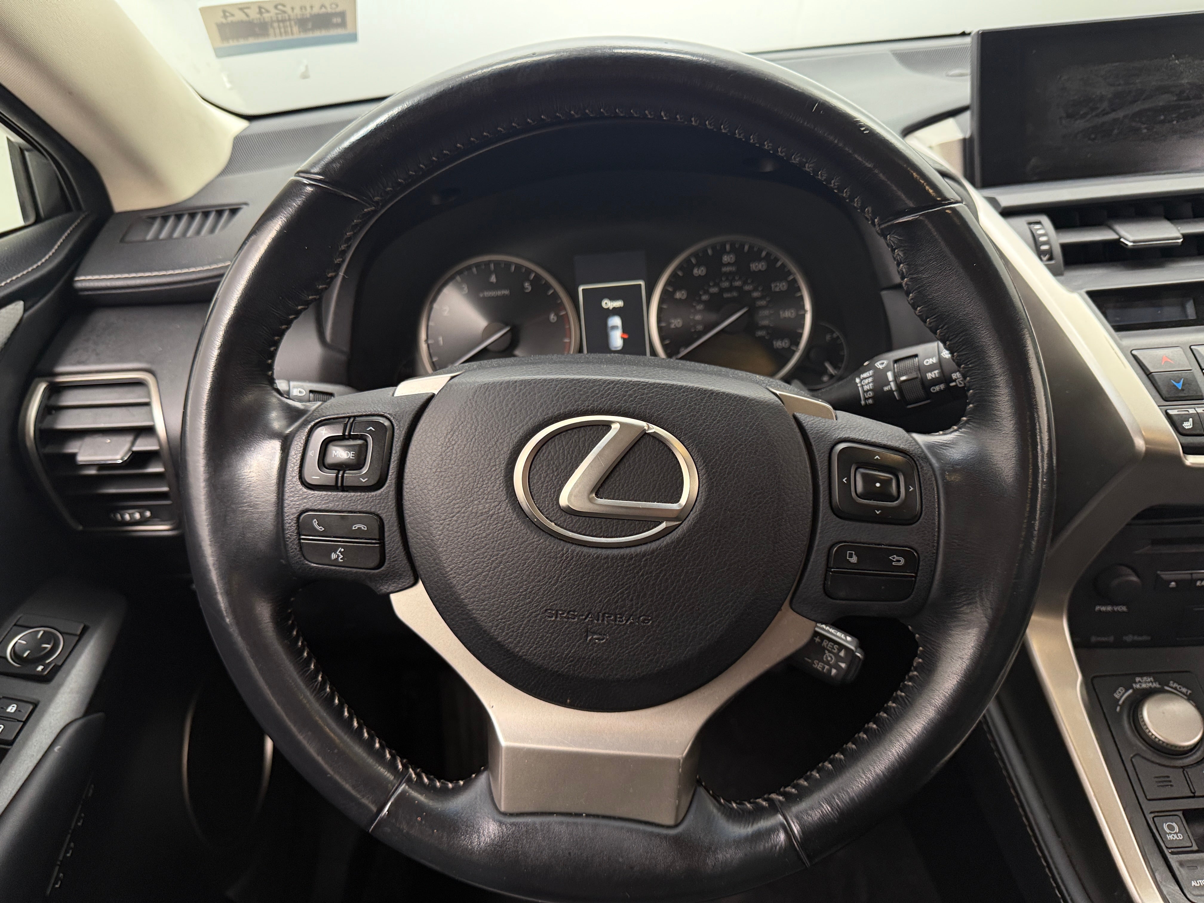 2015 Lexus NX 200t 4