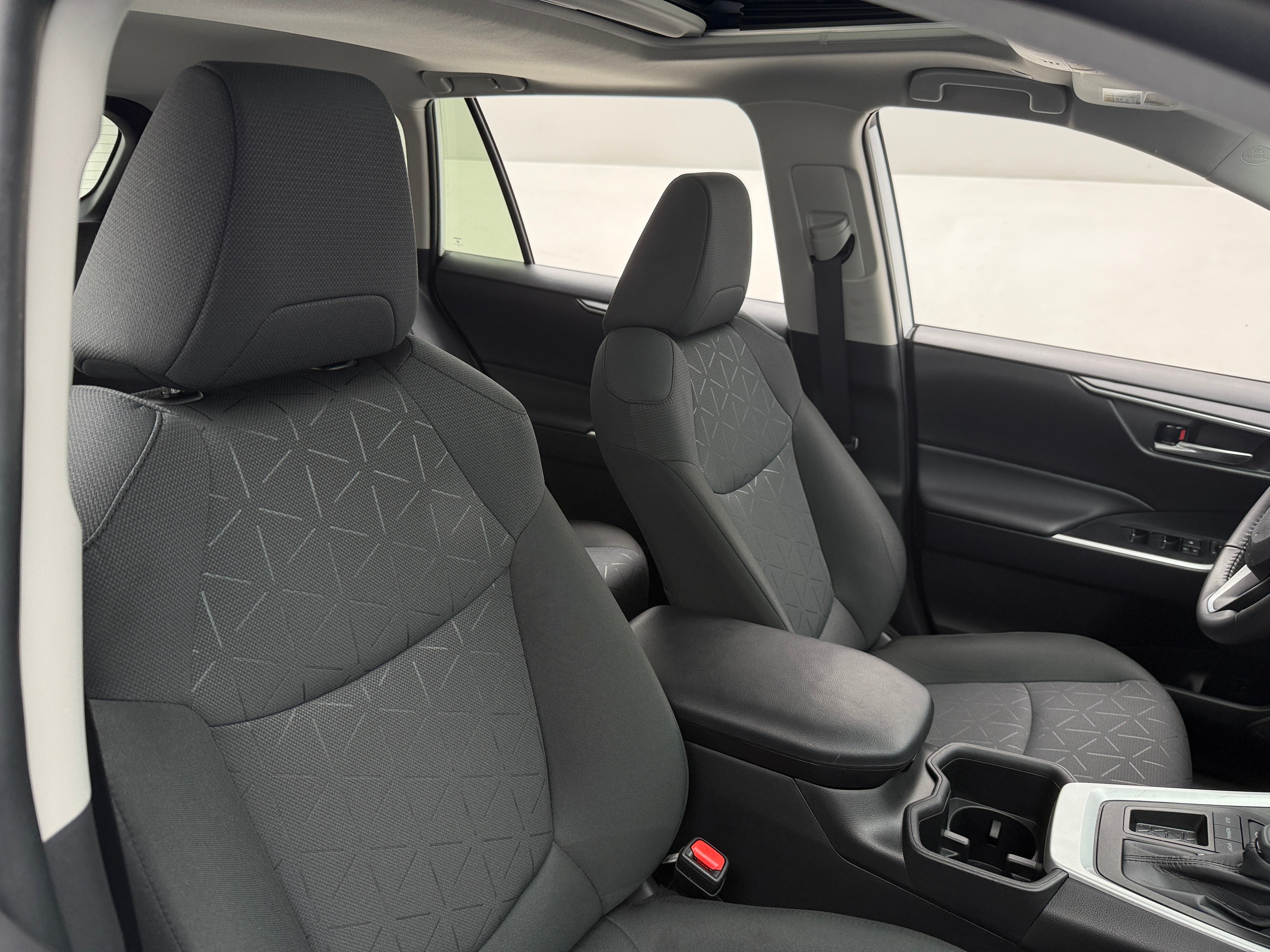 2024 Toyota RAV4 XLE 2