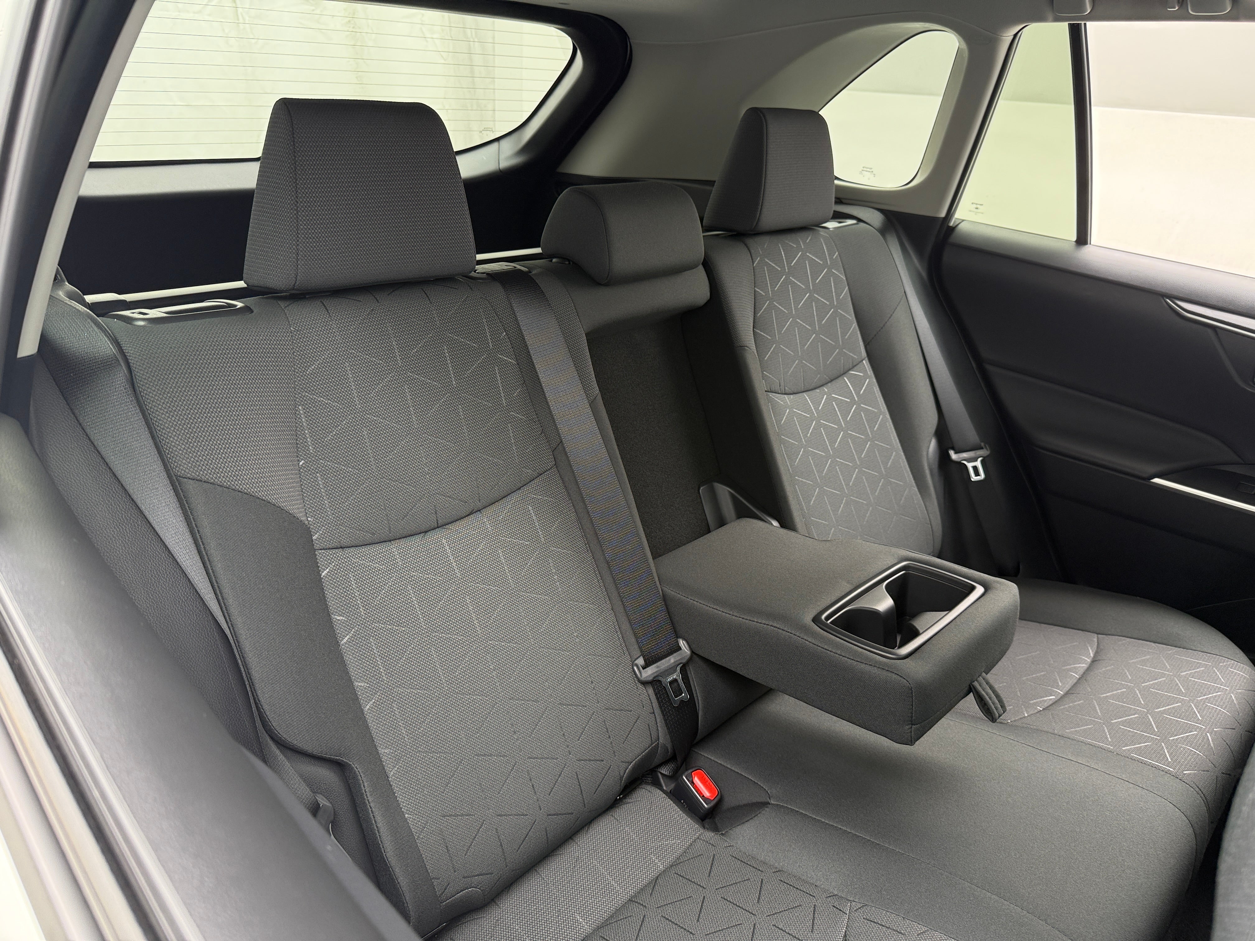 2024 Toyota RAV4 XLE 6