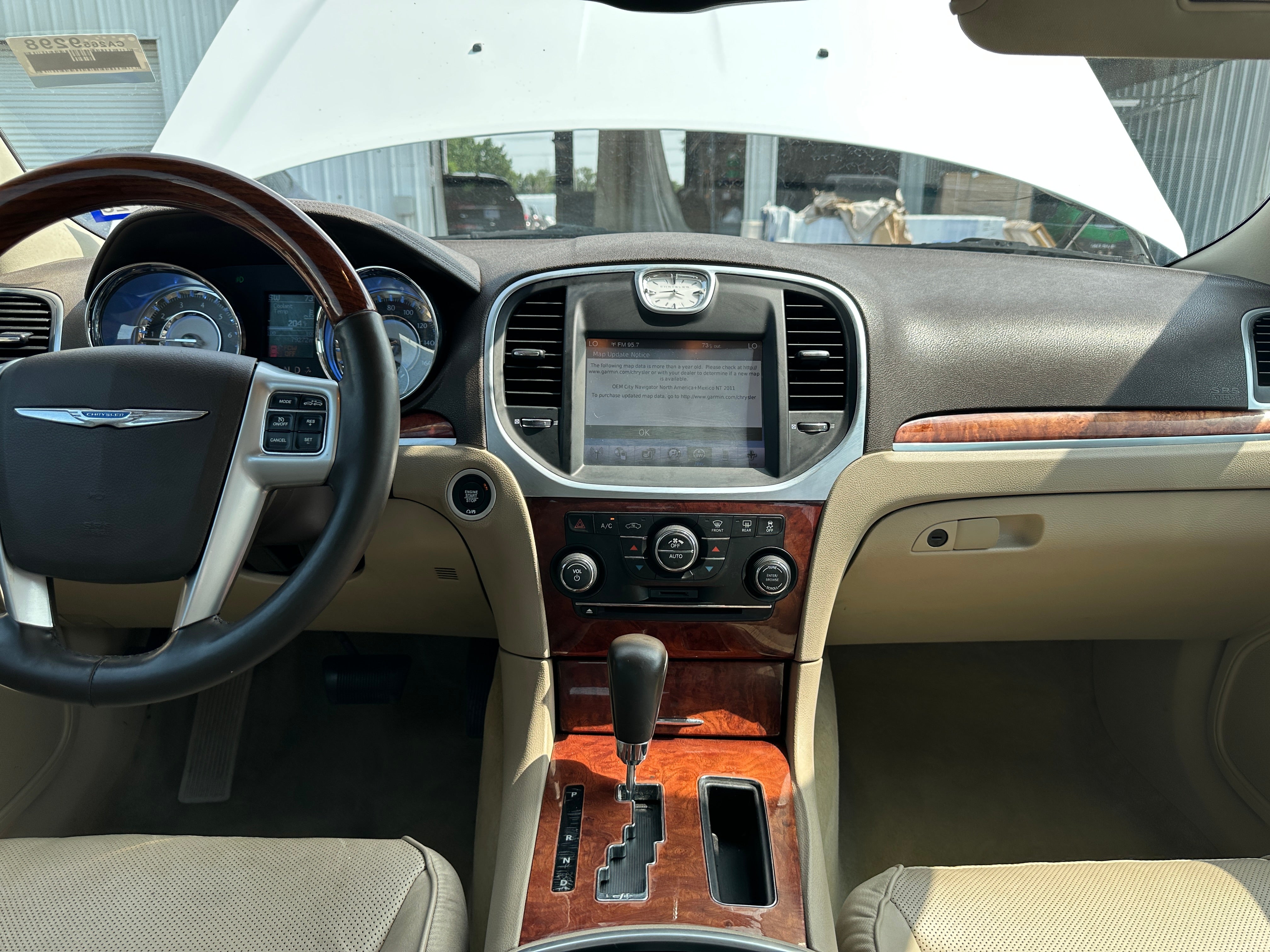 2011 Chrysler 300 C 2