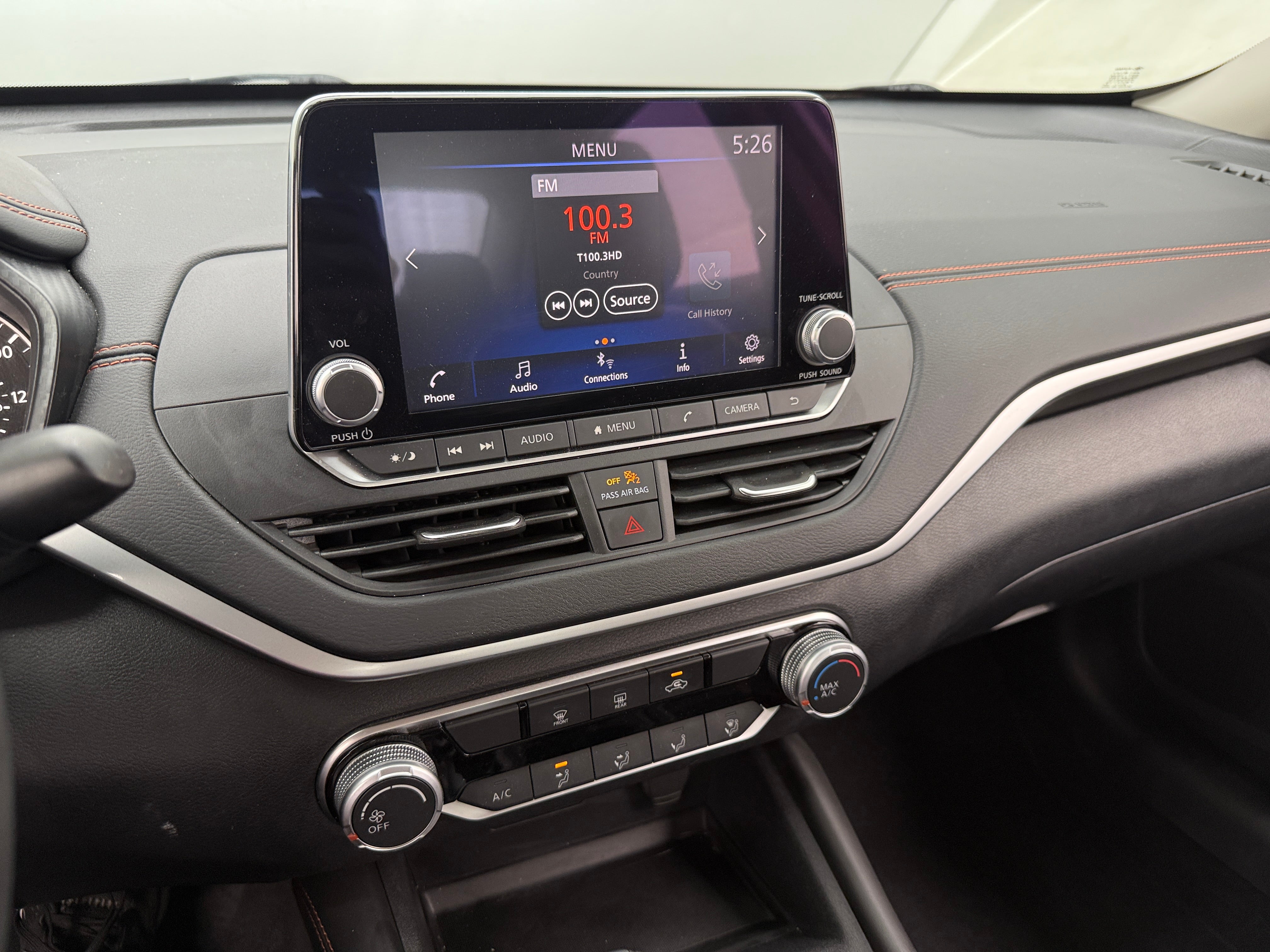 2022 Nissan Altima SR 4