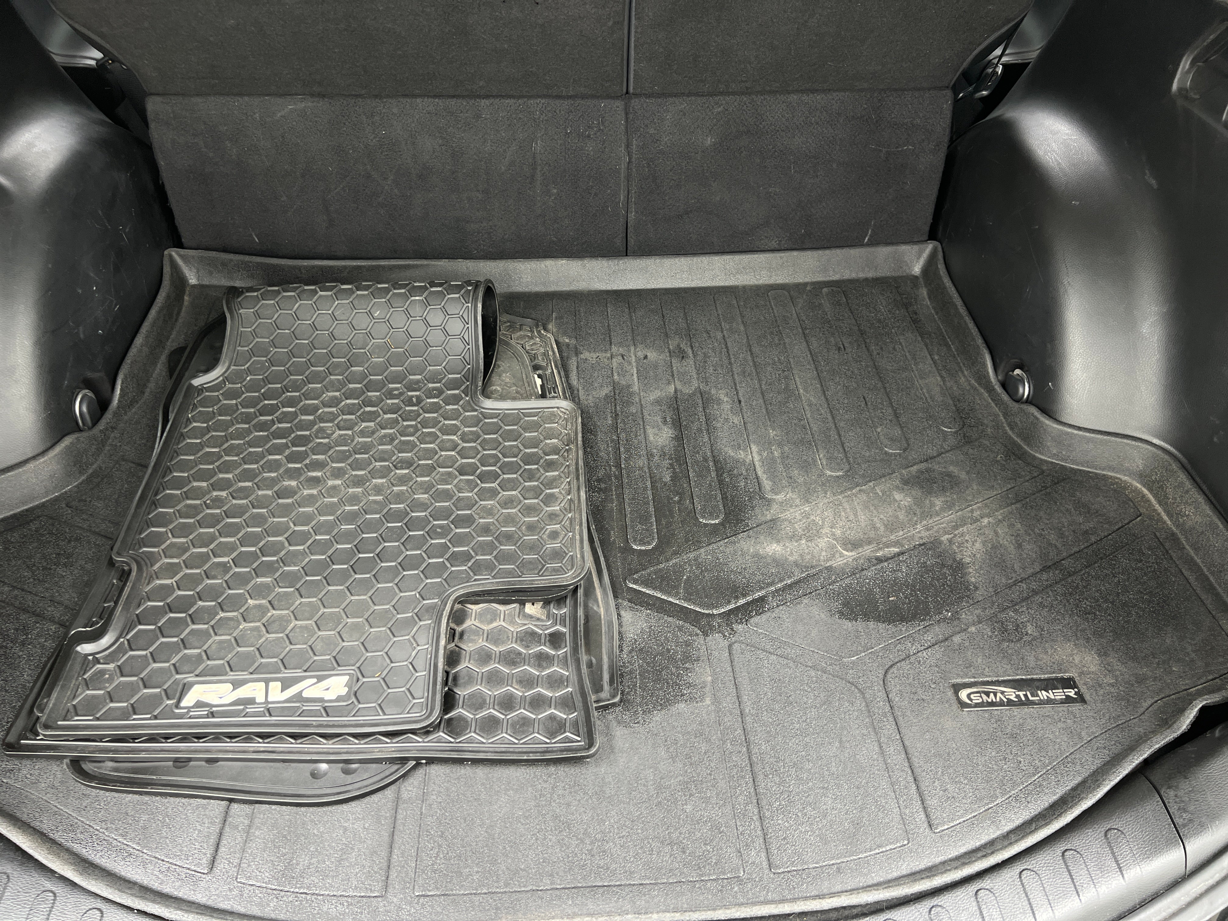 2018 Toyota RAV4 XLE 7