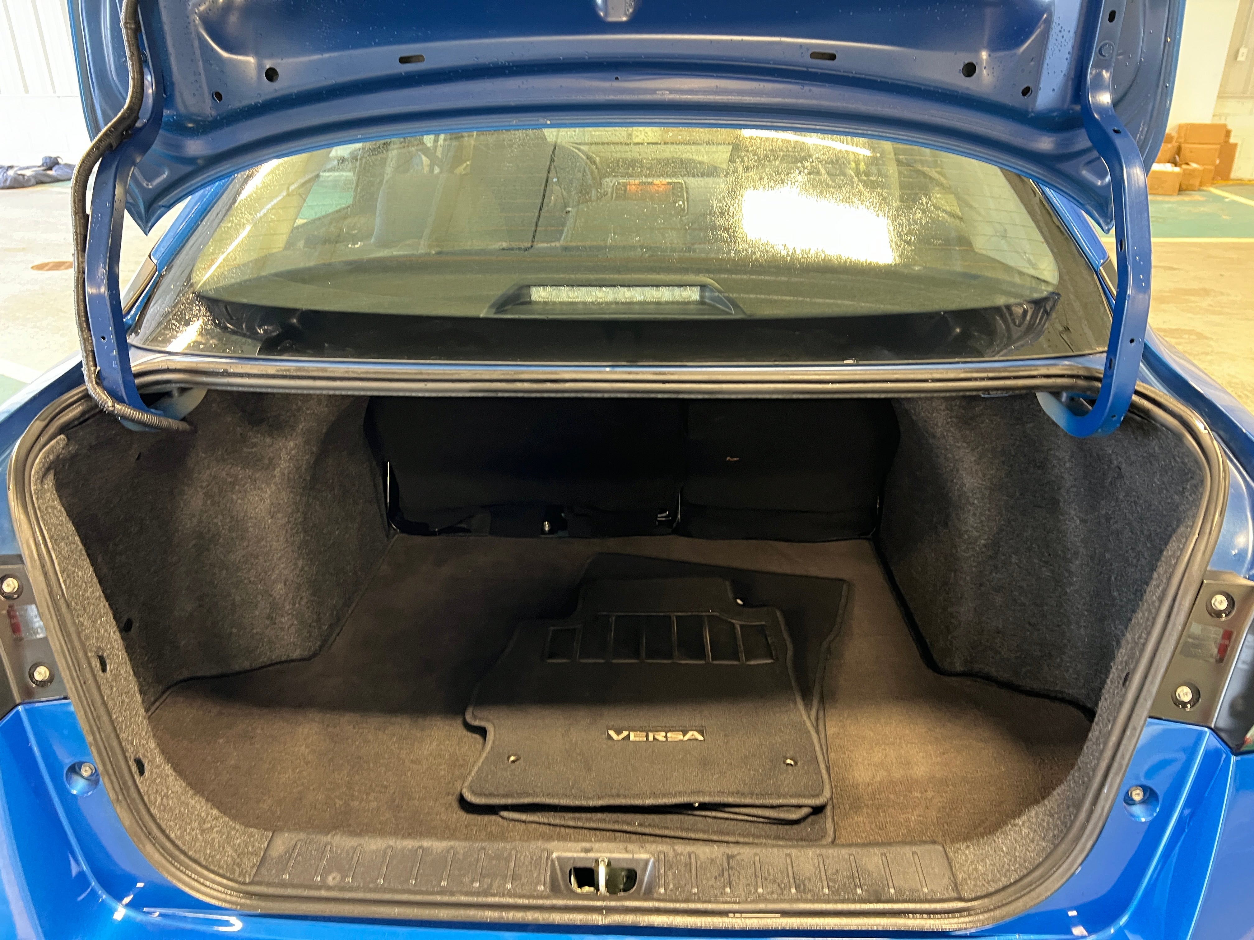 2023 Nissan Versa SV 7