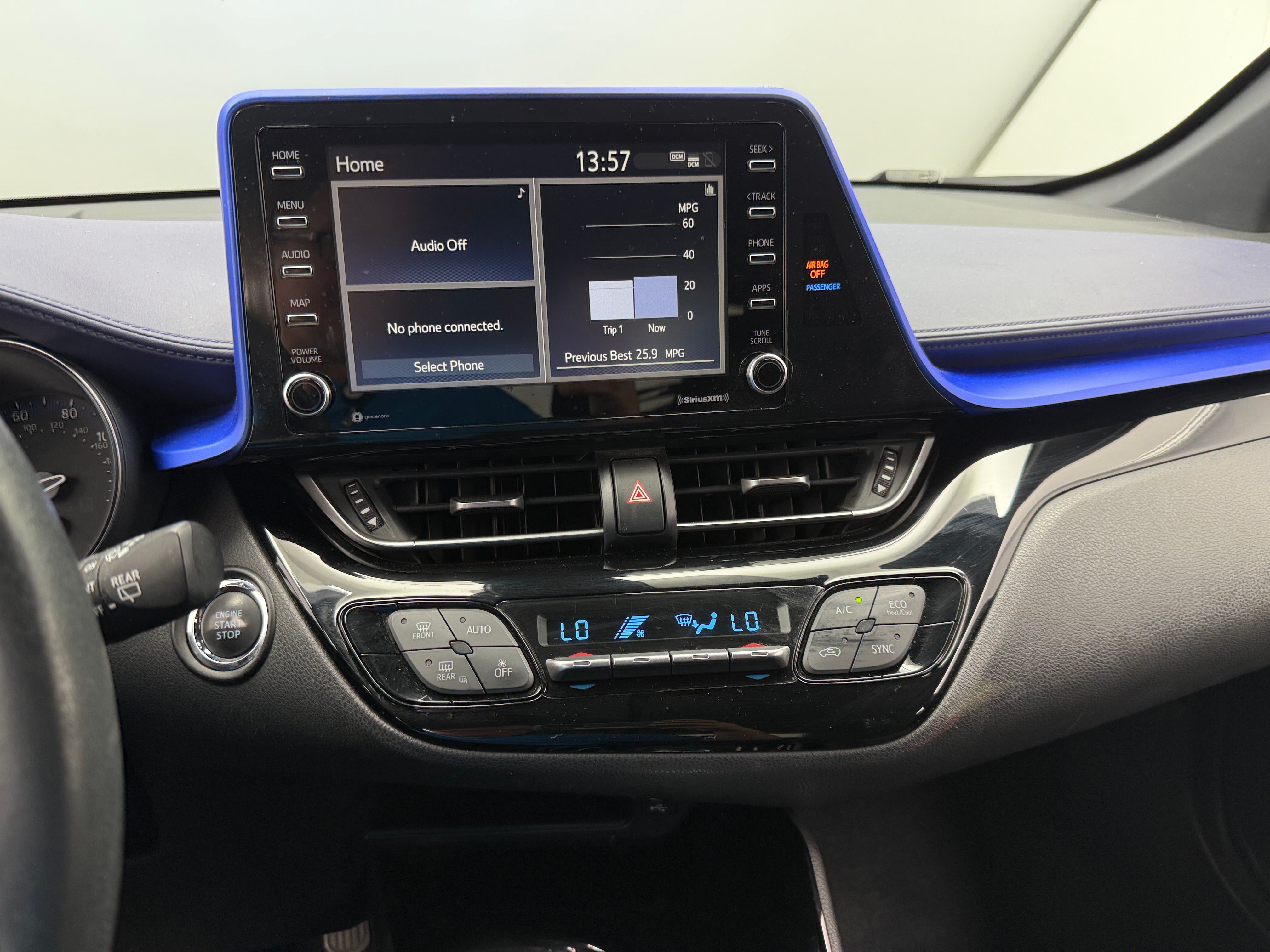 2020 Toyota C-HR XLE 4
