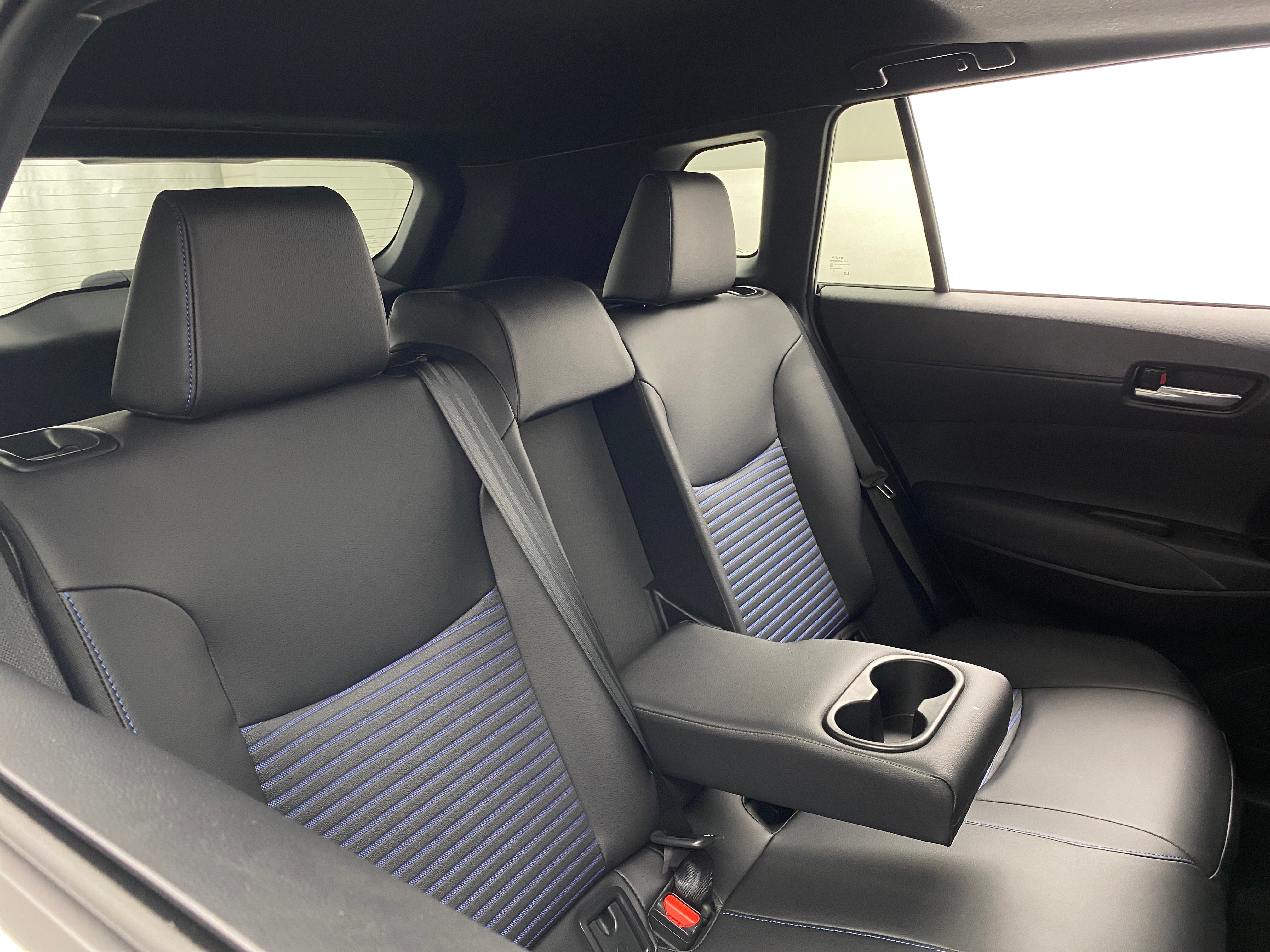 2024 Toyota Corolla Cross XSE 6