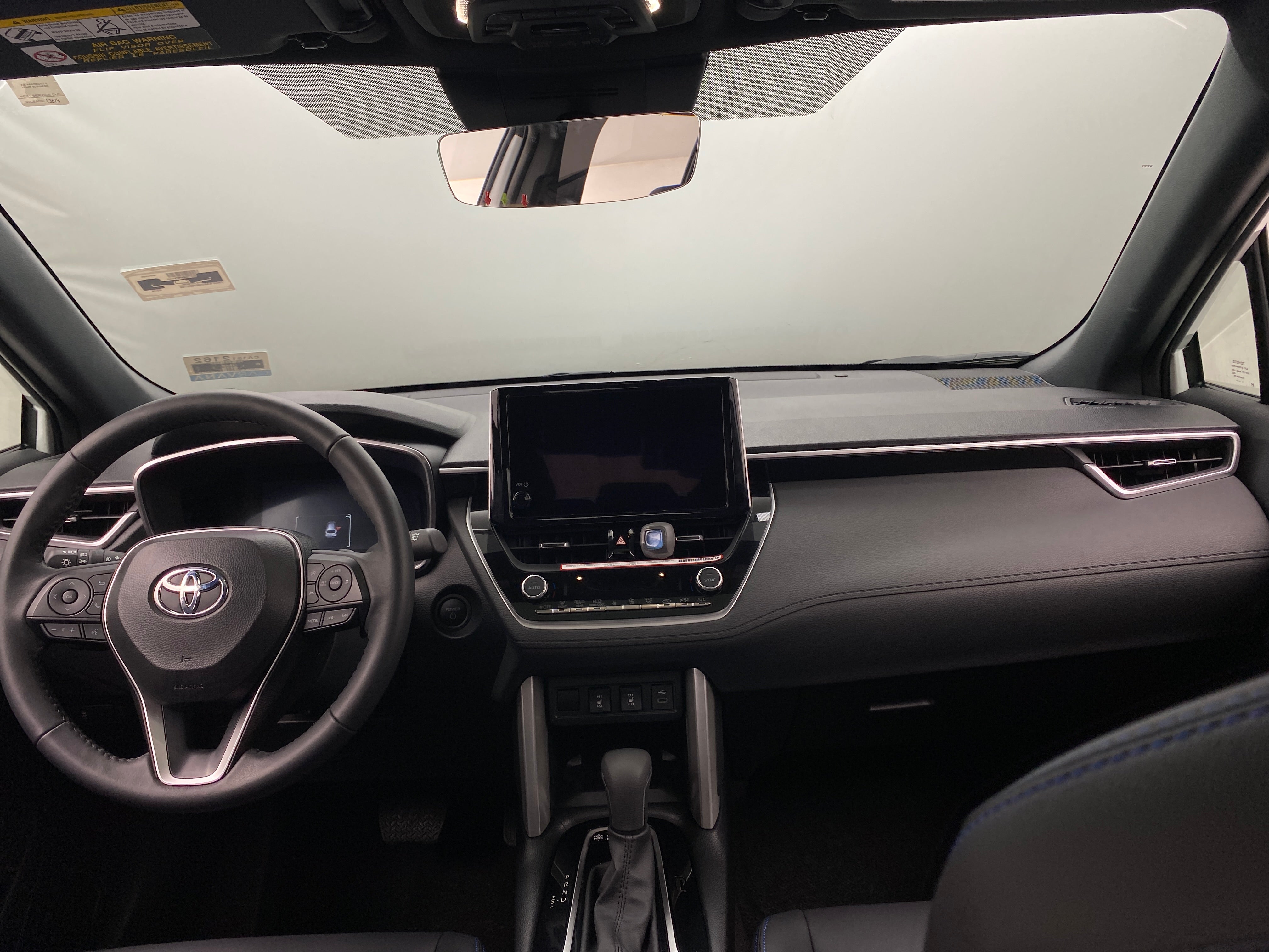 2024 Toyota Corolla Cross XSE 3