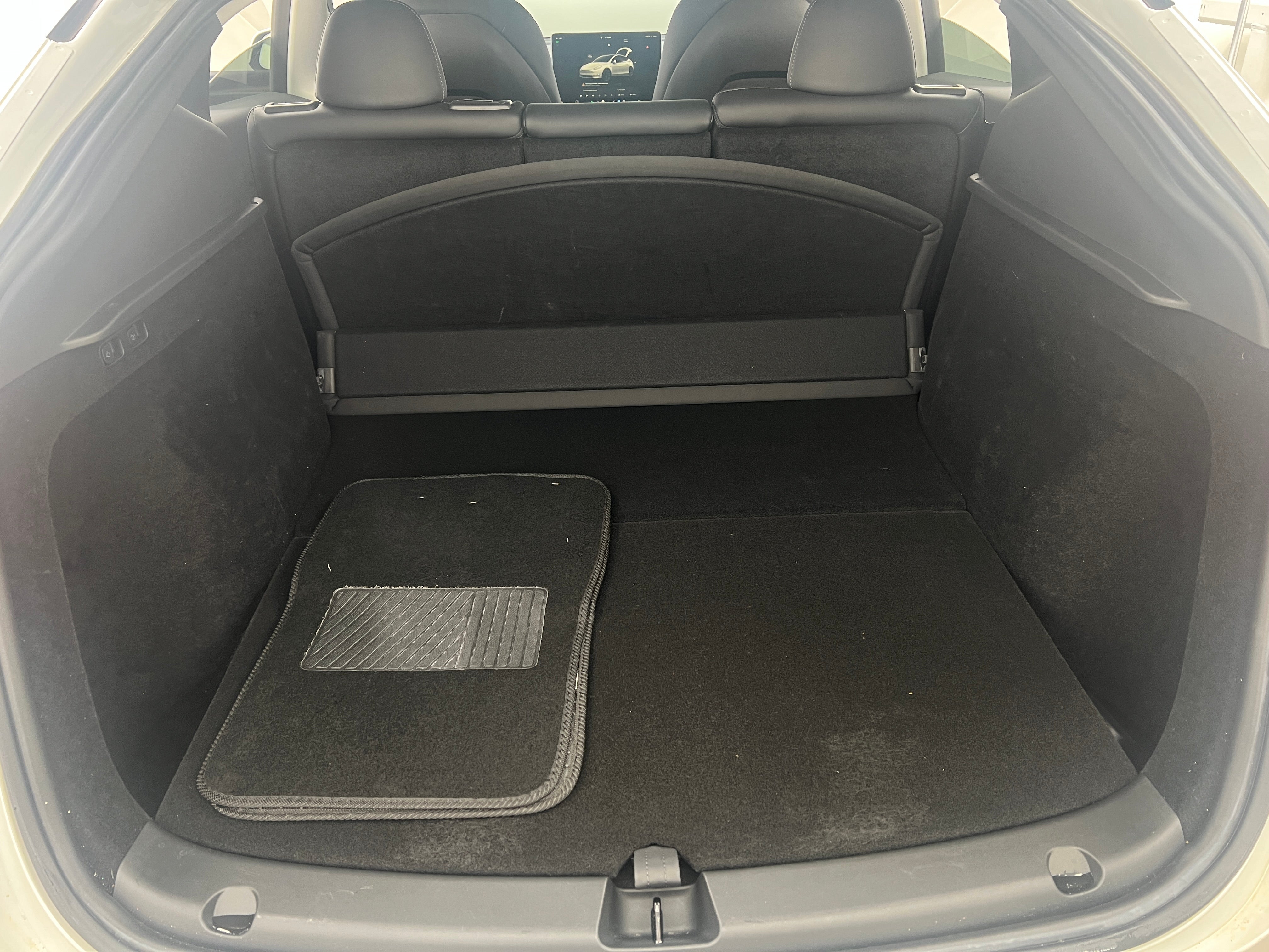 2023 Tesla Model Y Long Range 6