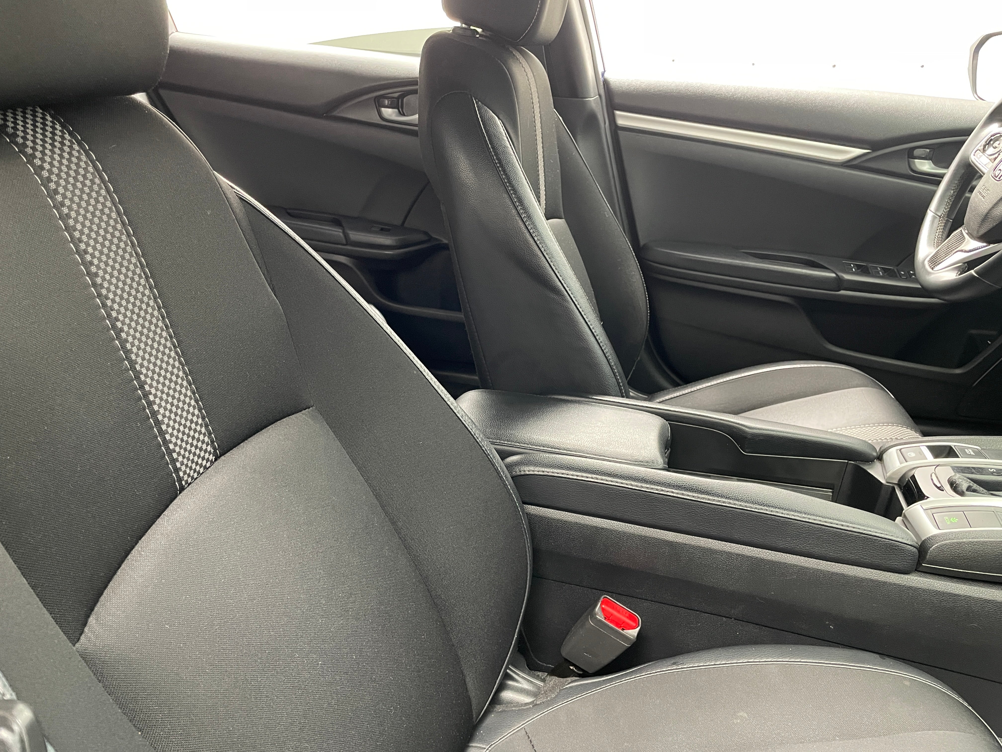 2020 Honda Civic Sport 2