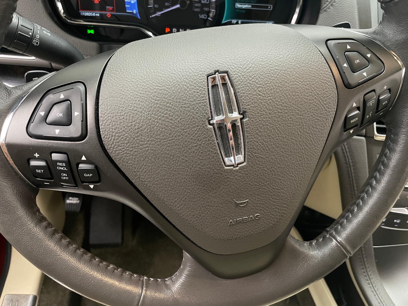 Thumbnail: 2019 Lincoln MKT - 4